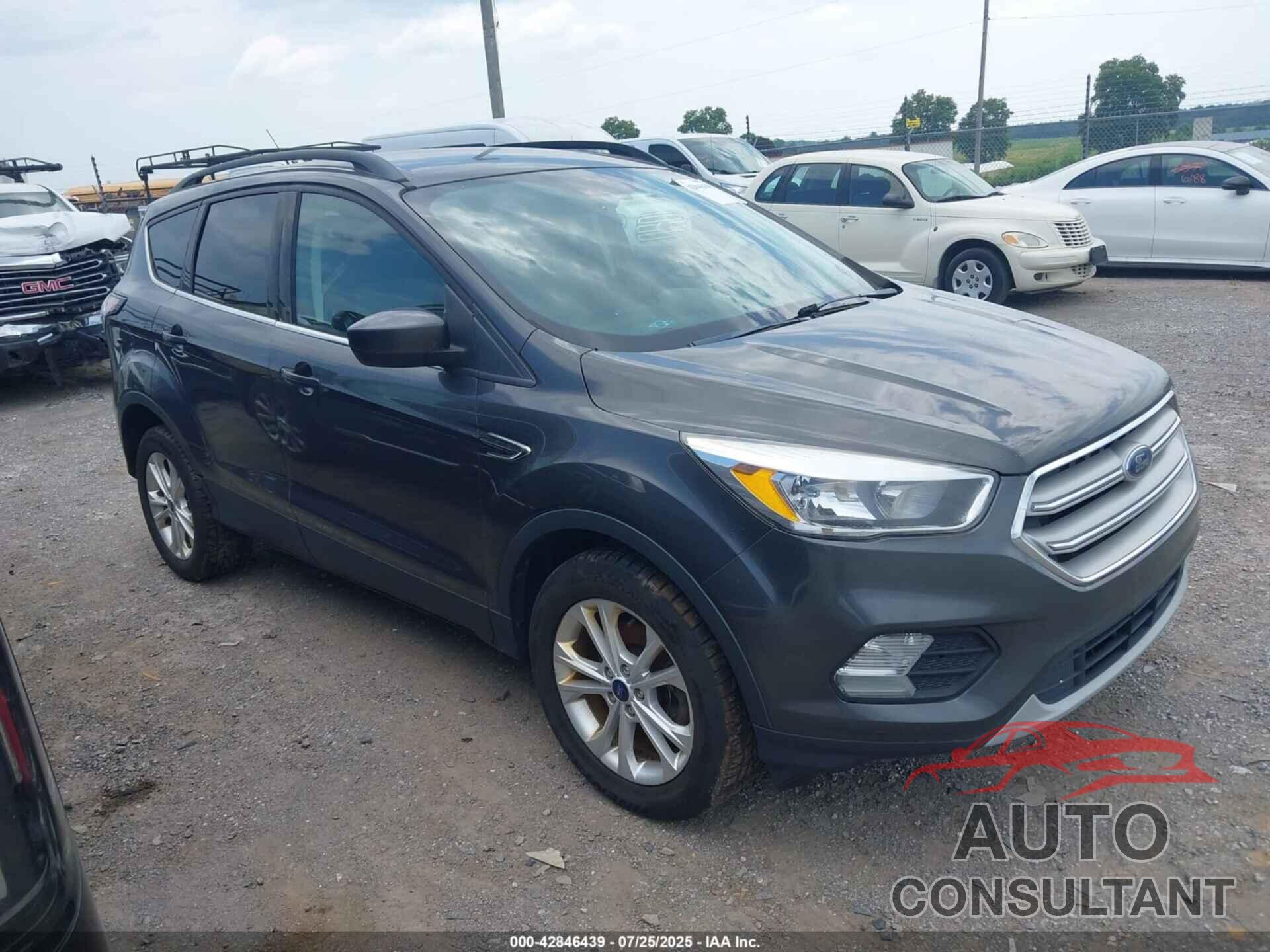 FORD ESCAPE 2018 - 1FMCU0GD8JUC04352