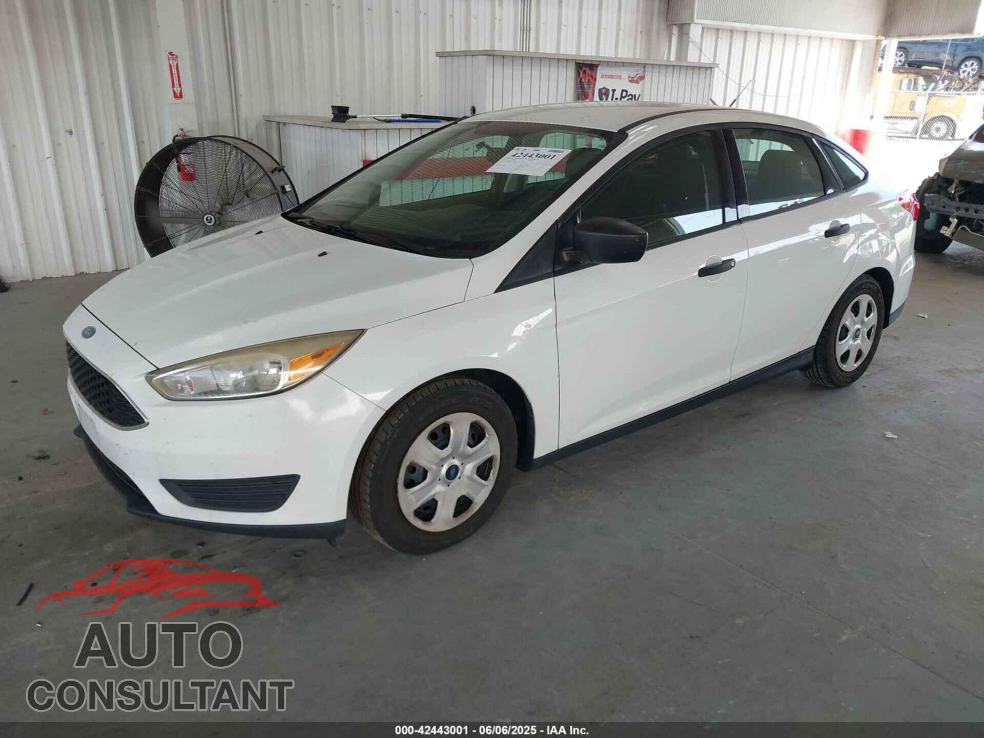 FORD FOCUS 2017 - 1FADP3E20HL327328