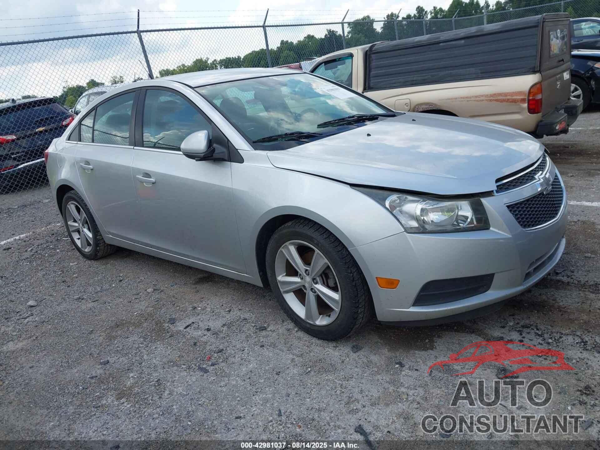 CHEVROLET CRUZE 2014 - 1G1PE5SB4E7325981