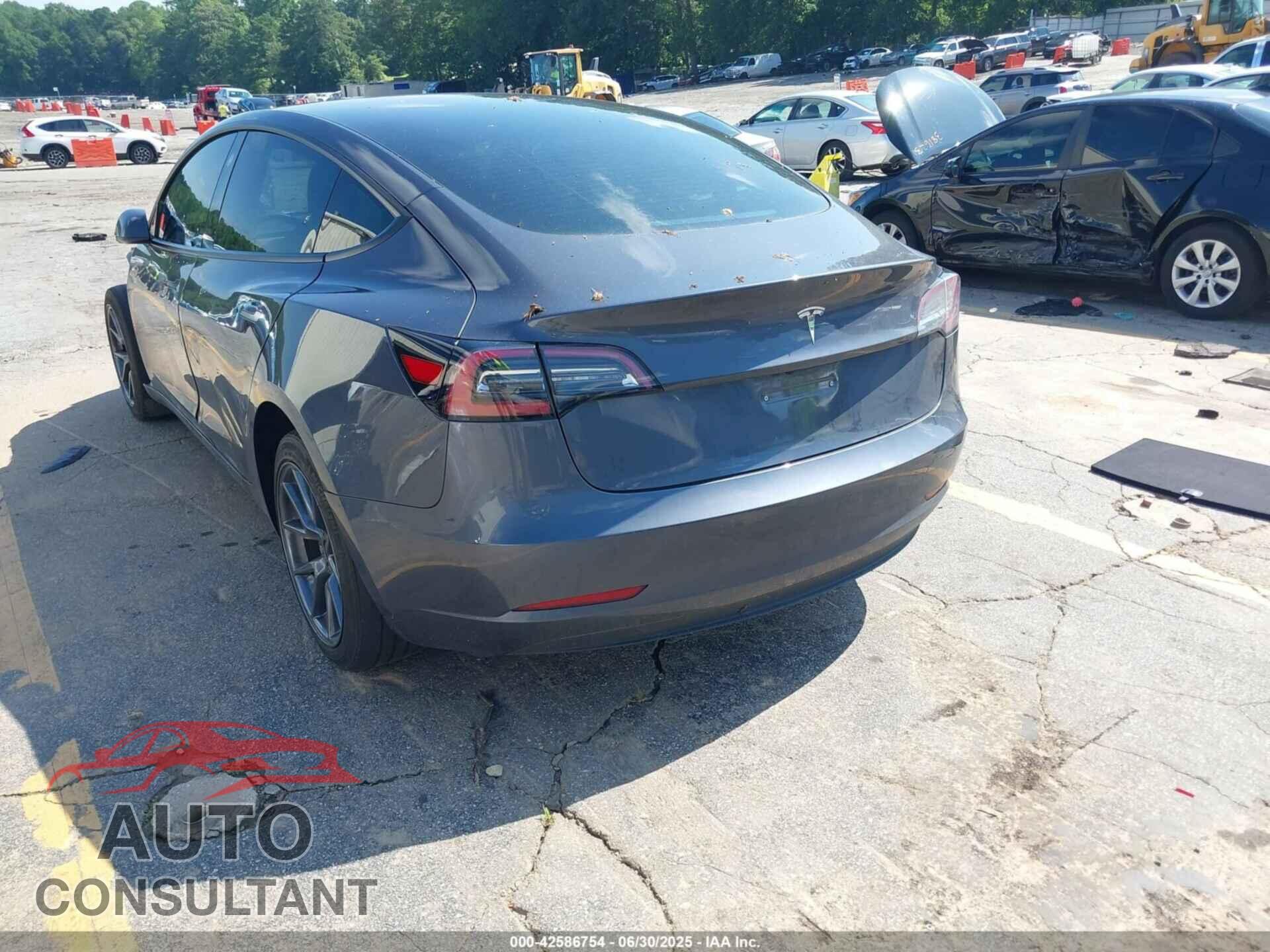TESLA MODEL 3 2023 - 5YJ3E1EA4PF542817