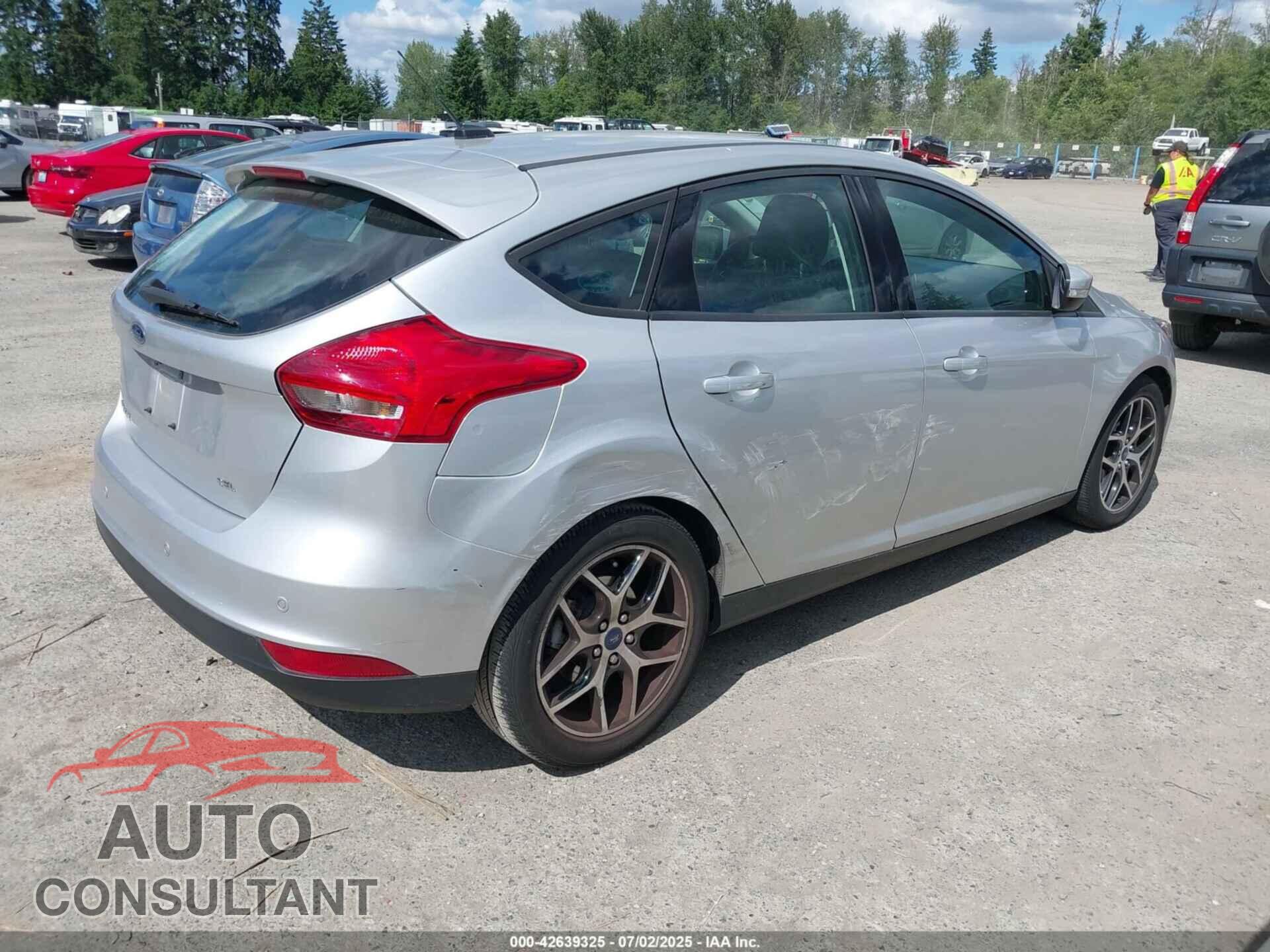 FORD FOCUS 2017 - 1FADP3M27HL306512