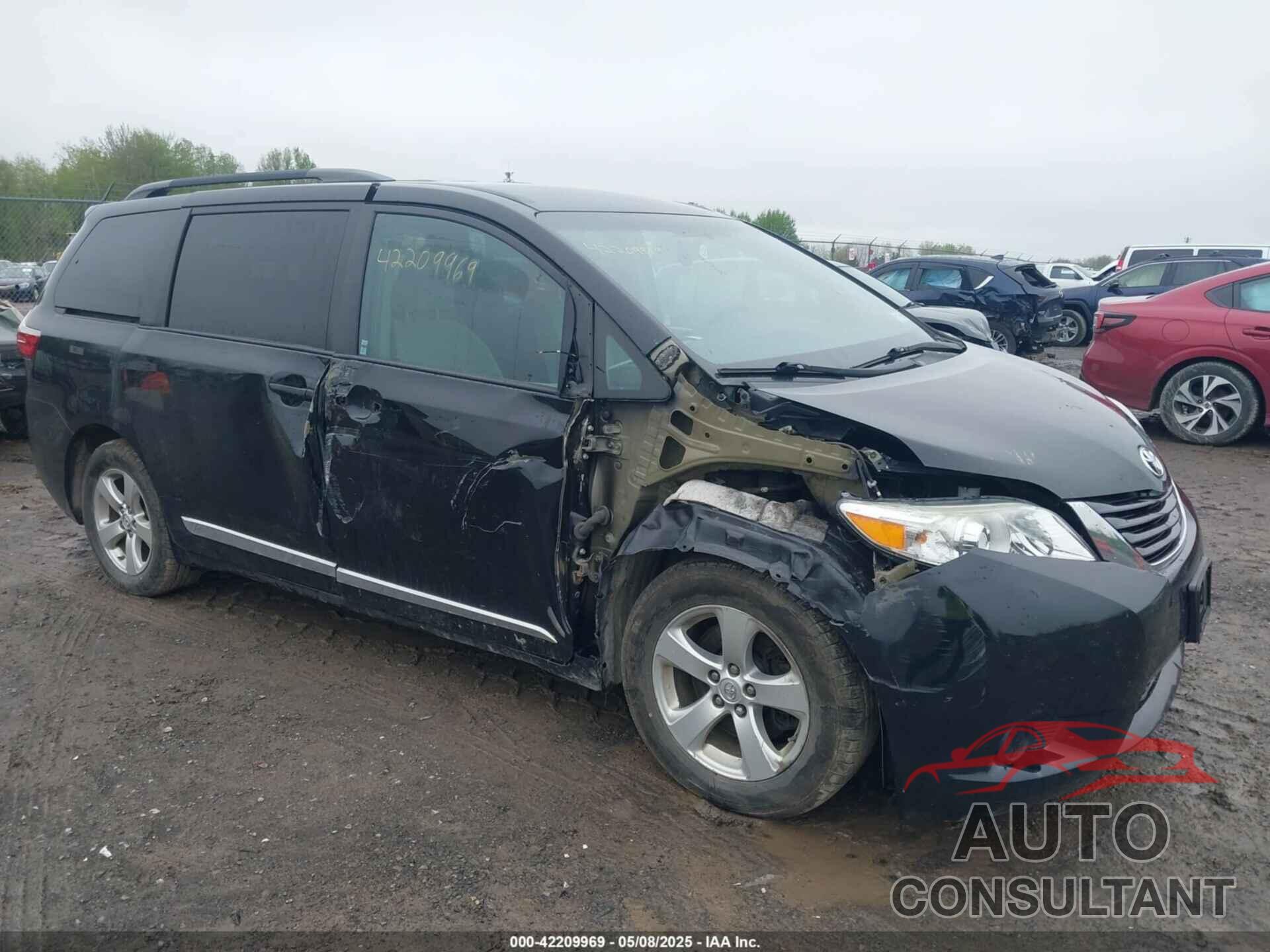 TOYOTA SIENNA 2017 - 5TDKZ3DC0HS856654