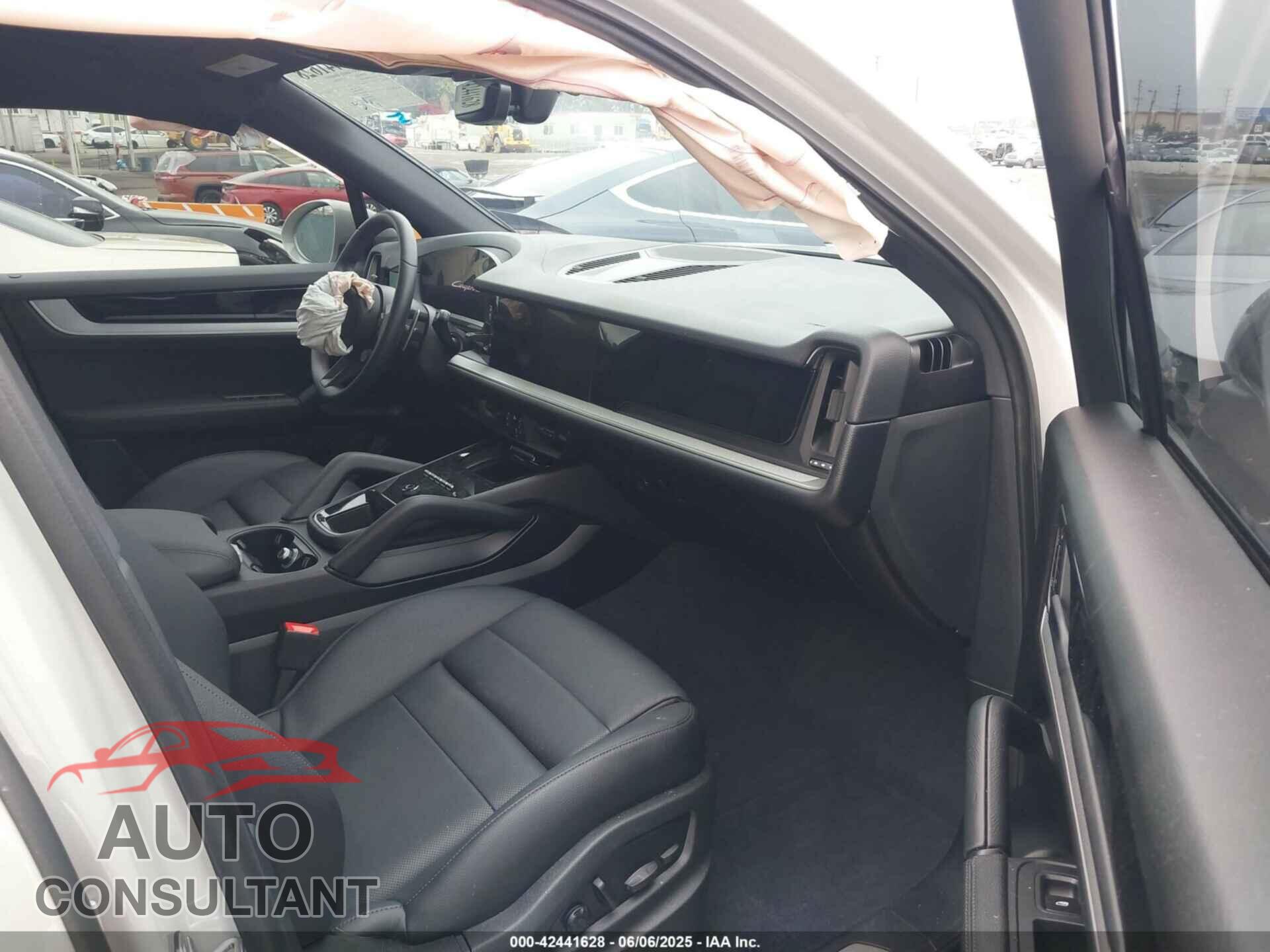 PORSCHE CAYENNE 2024 - WP1AA2AY0RDA14504