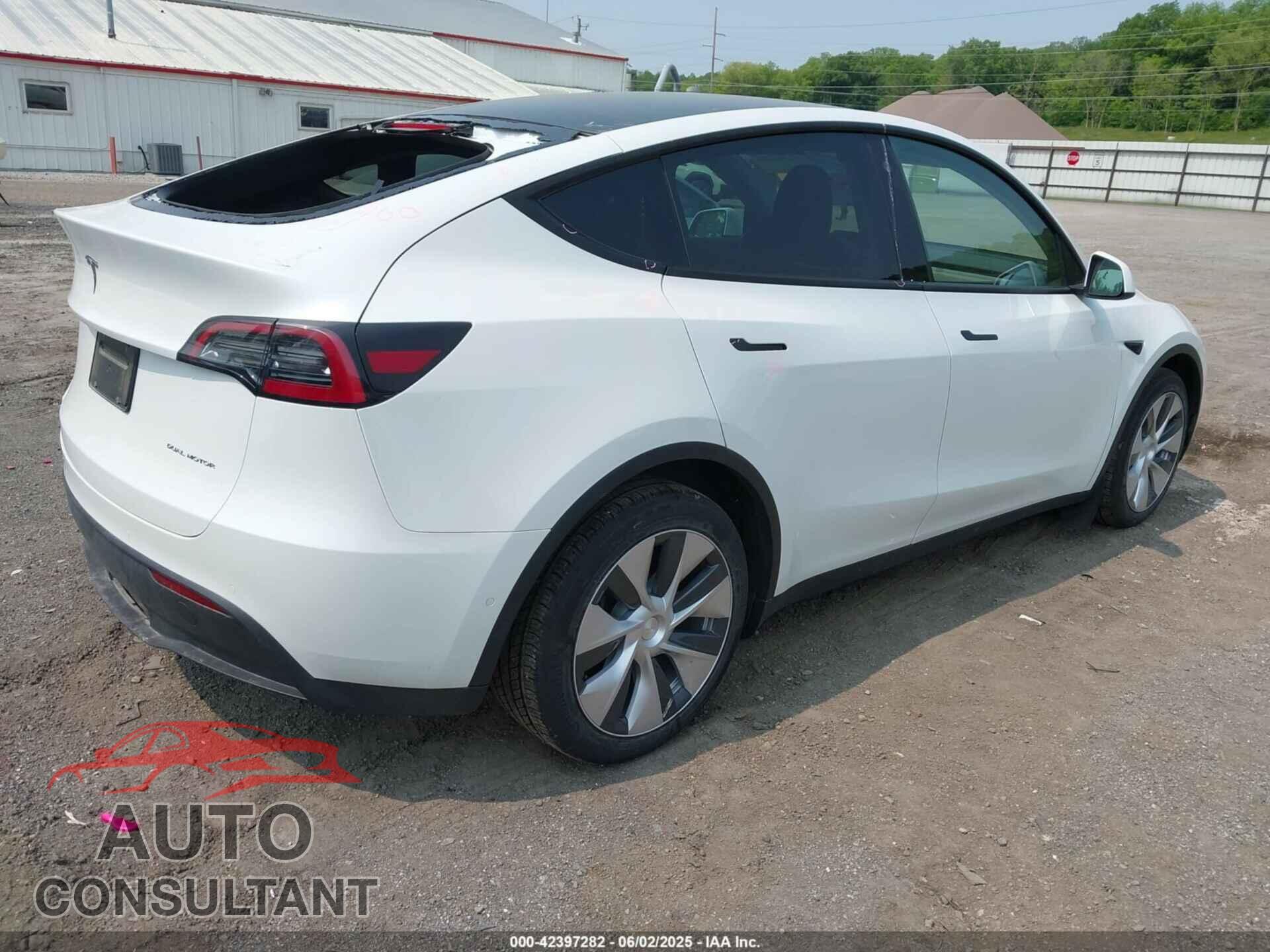TESLA MODEL Y 2022 - 7SAYGDEE6NF400487