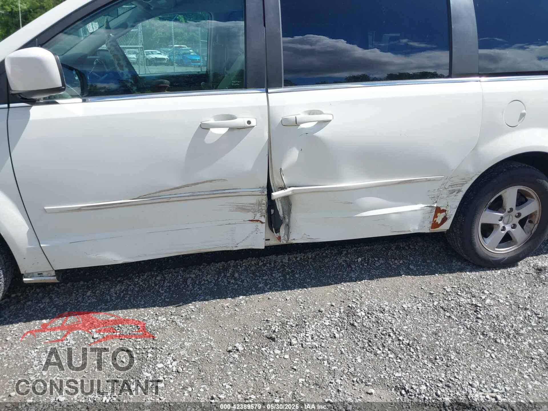 DODGE GRAND CARAVAN 2011 - 2D4RN5DG8BR728416