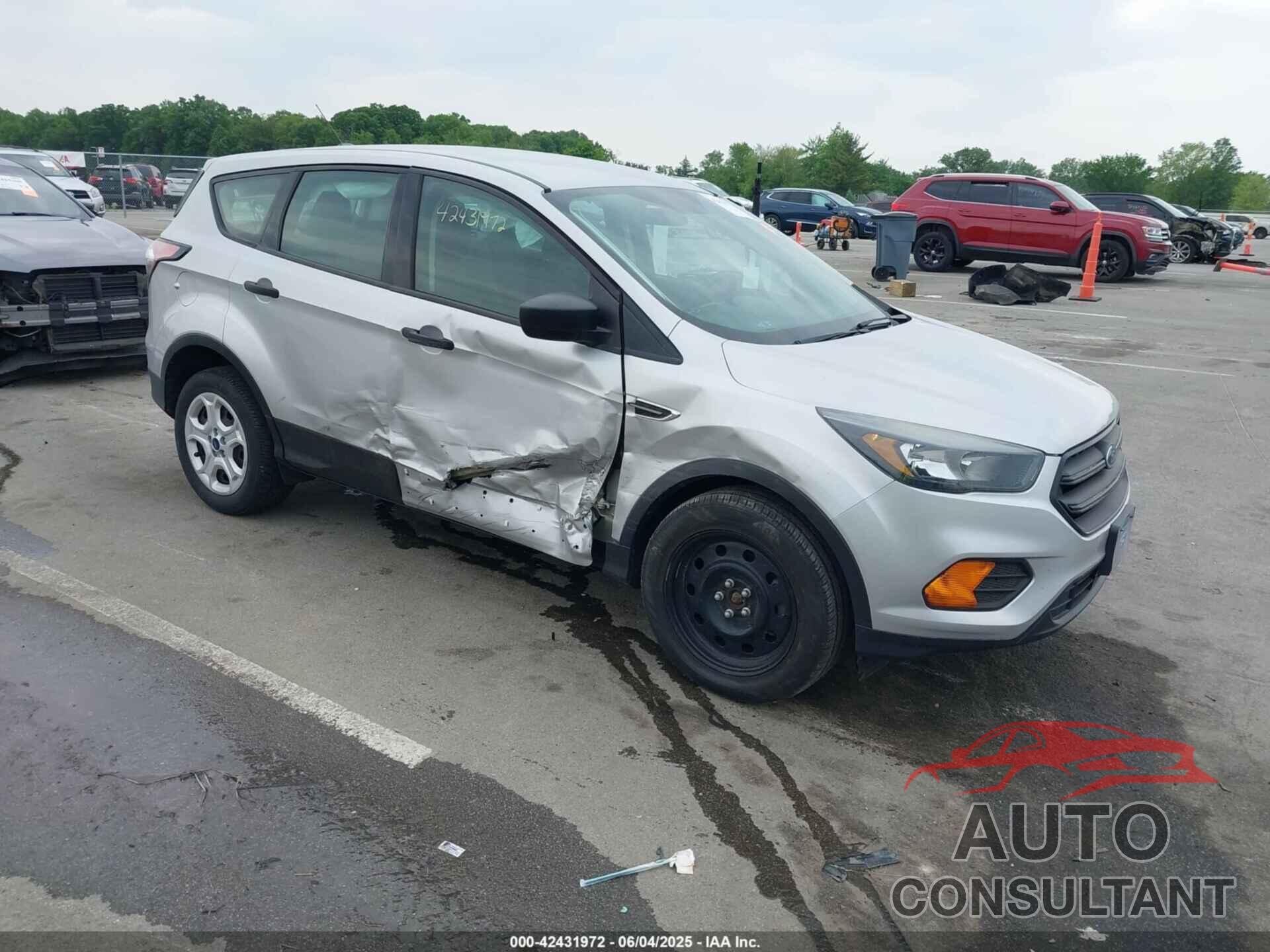 FORD ESCAPE 2018 - 1FMCU0F78JUA34361