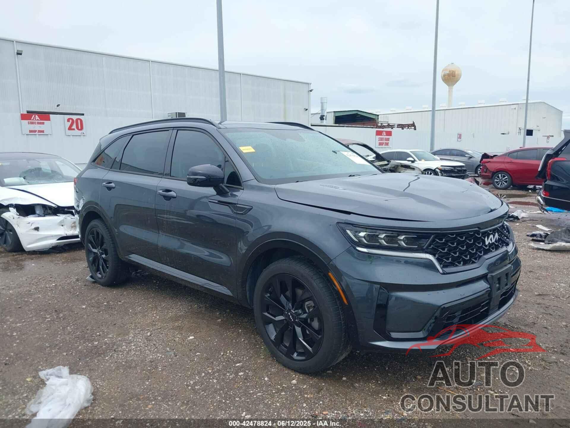KIA SORENTO 2022 - 5XYRK4LF8NG144096