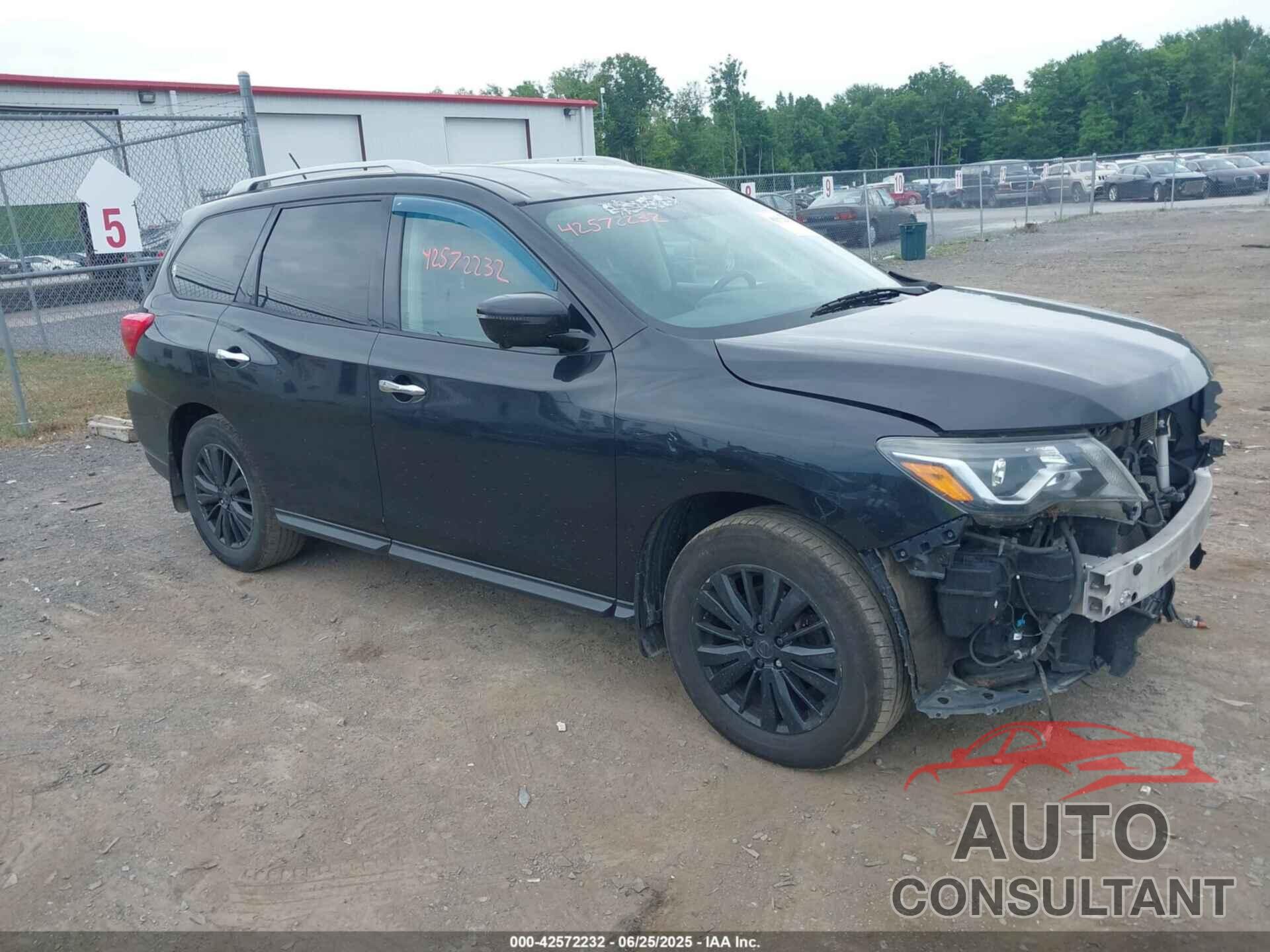 NISSAN PATHFINDER 2017 - 5N1DR2MM8HC611268