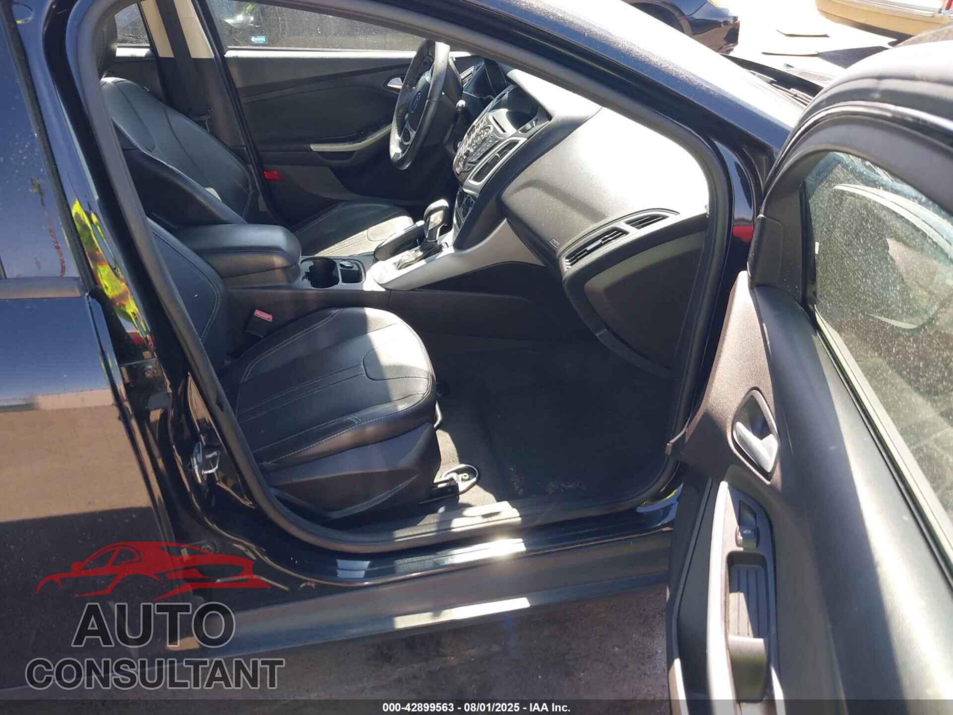 FORD FOCUS 2013 - 1FADP3K2XDL285409