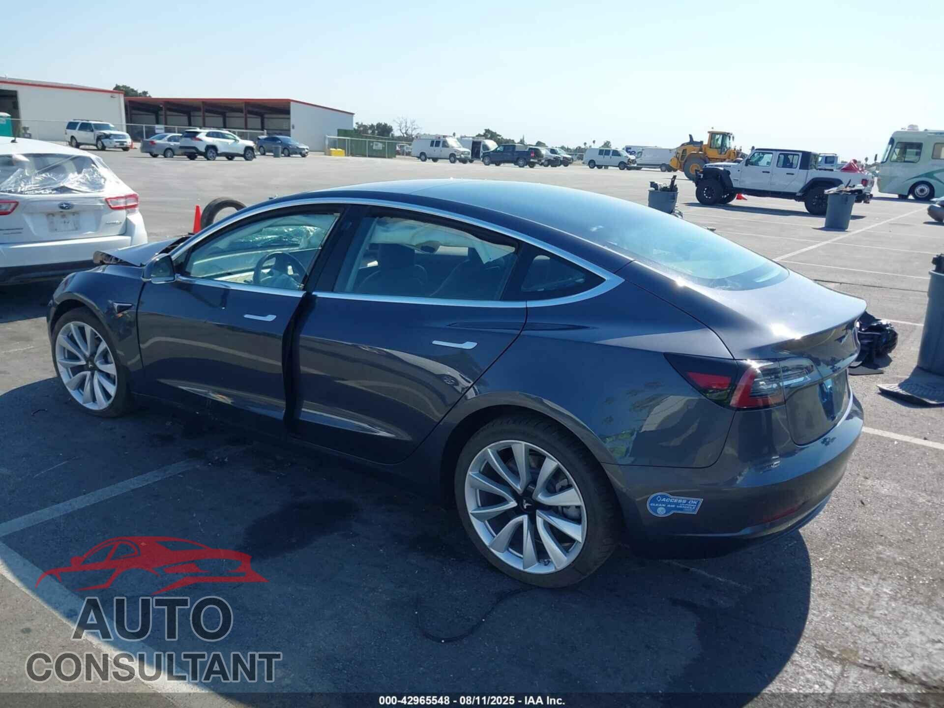 TESLA MODEL 3 2018 - 5YJ3E1EB7JF069060