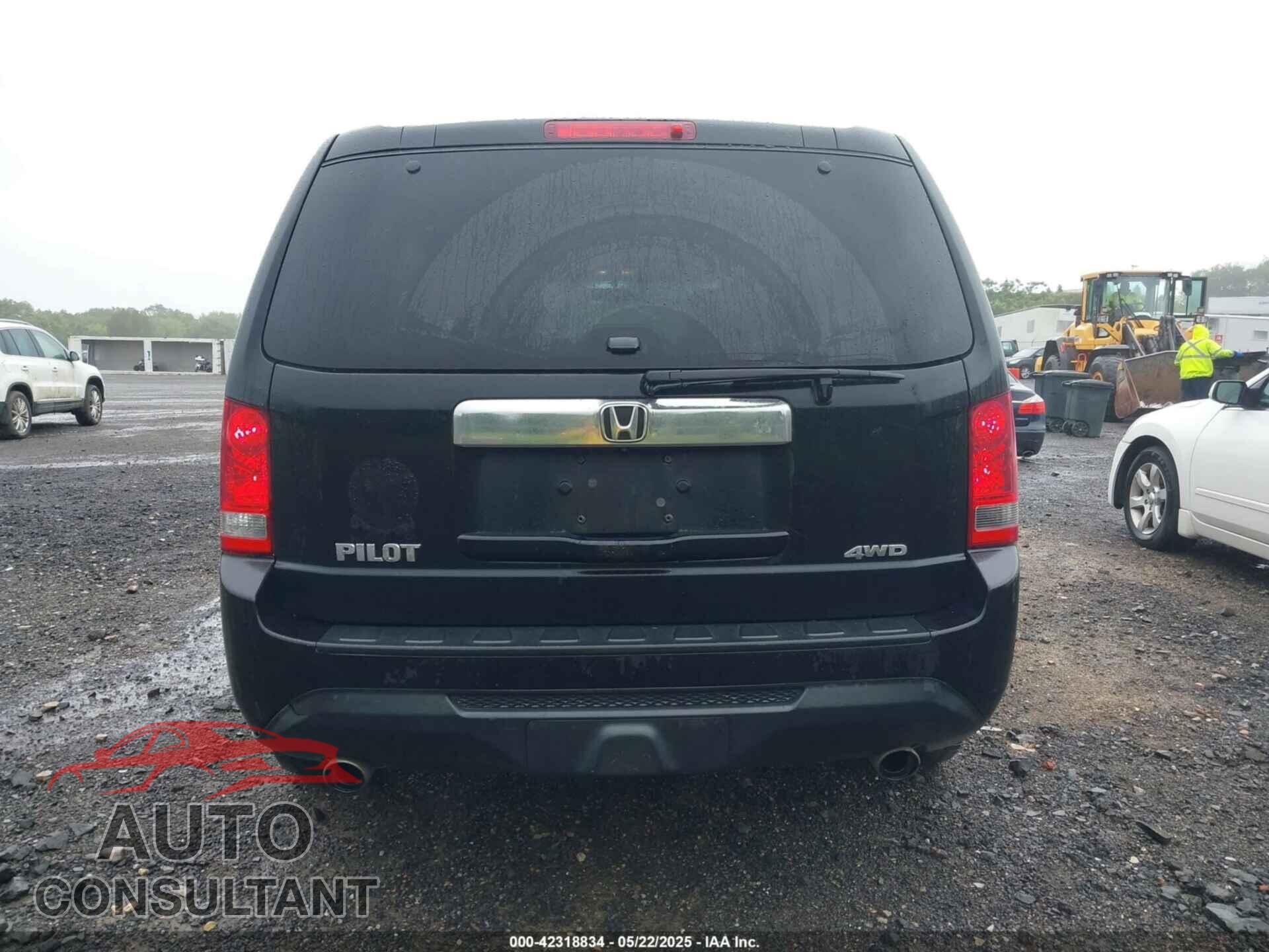 HONDA PILOT 2013 - 5FNYF4H46DB081965
