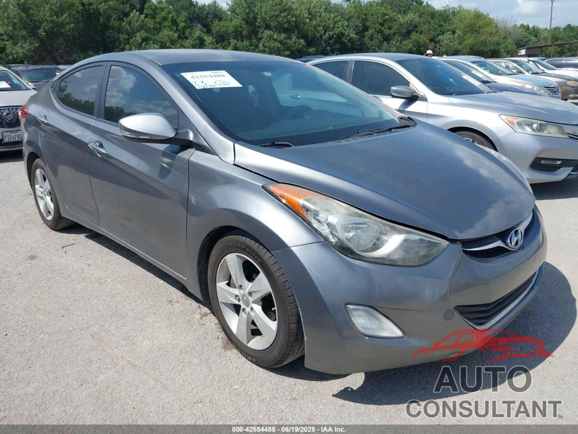 HYUNDAI ELANTRA 2012 - 5NPDH4AE9CH061768