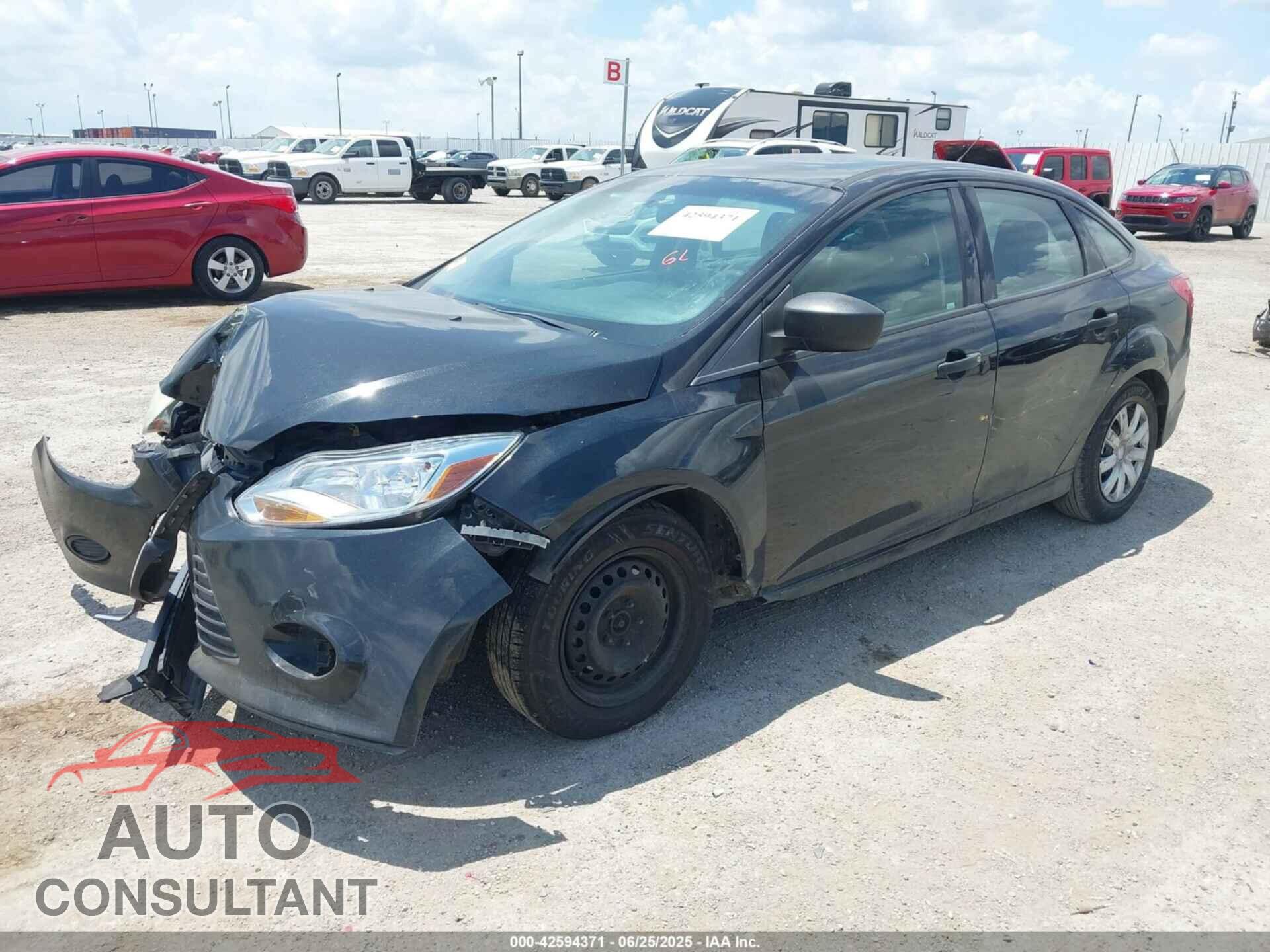 FORD FOCUS 2014 - 1FADP3E2XEL372384