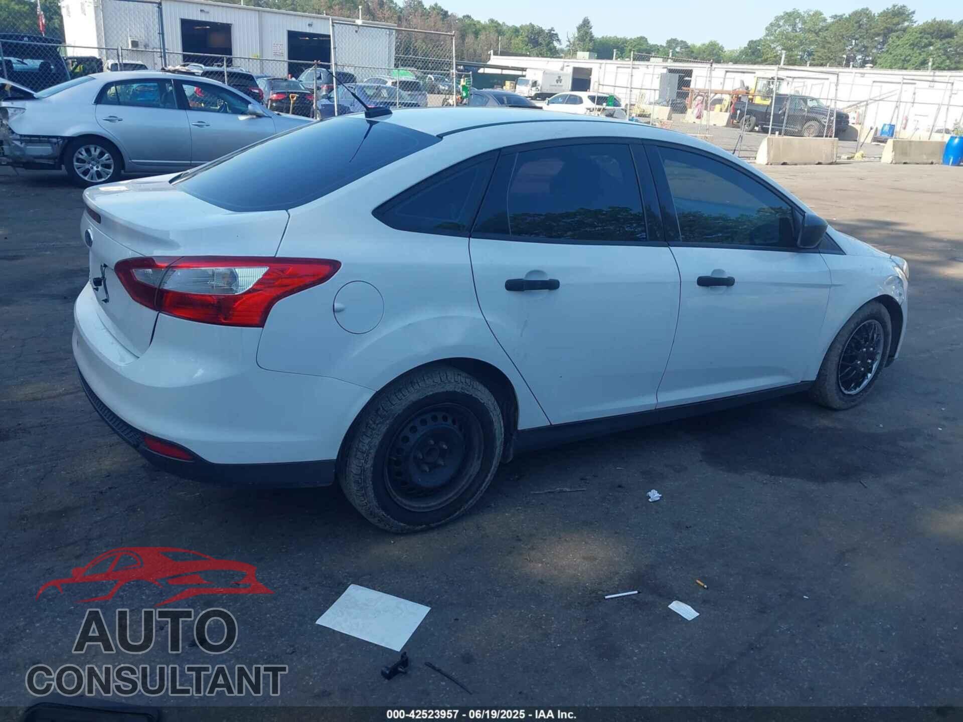 FORD FOCUS 2012 - 1FAHP3E28CL276235