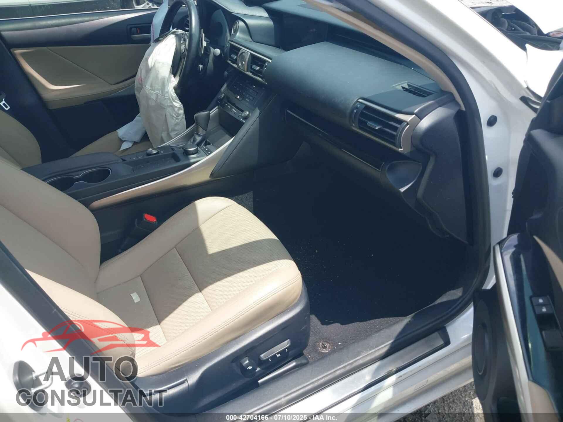 LEXUS IS 200T 2017 - JTHBA1D25H5053863