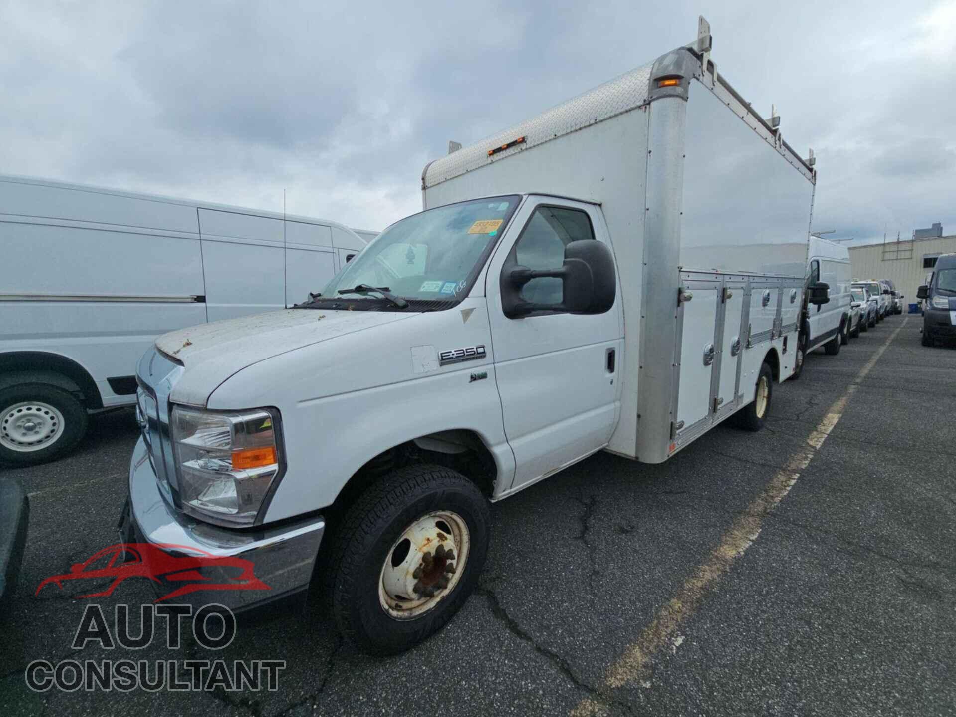 FORD ECONOLINE 2019 - 1FDWE3F66KDC38581