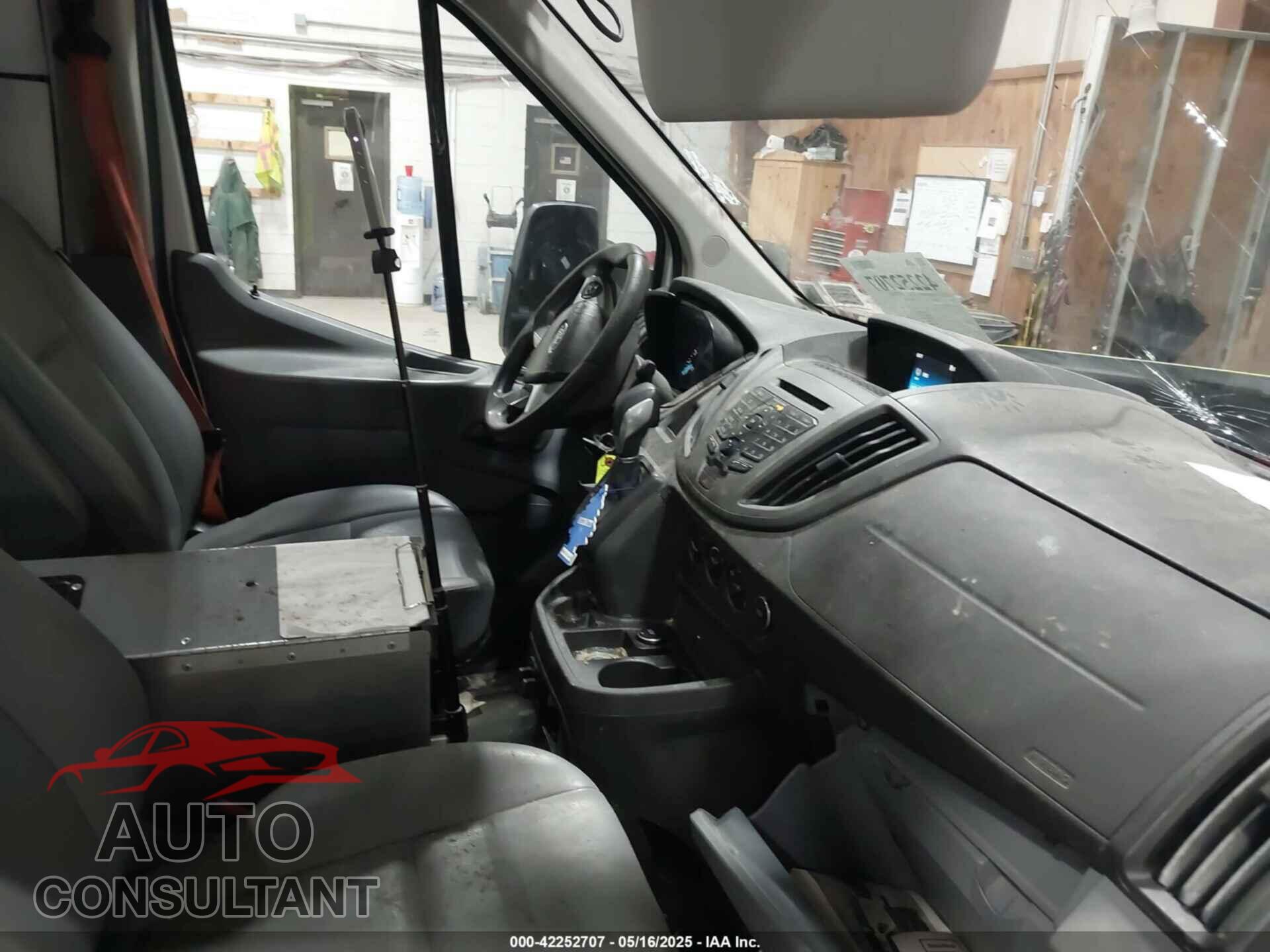 FORD TRANSIT-350 2017 - 1FTBW2XM1HKA78346