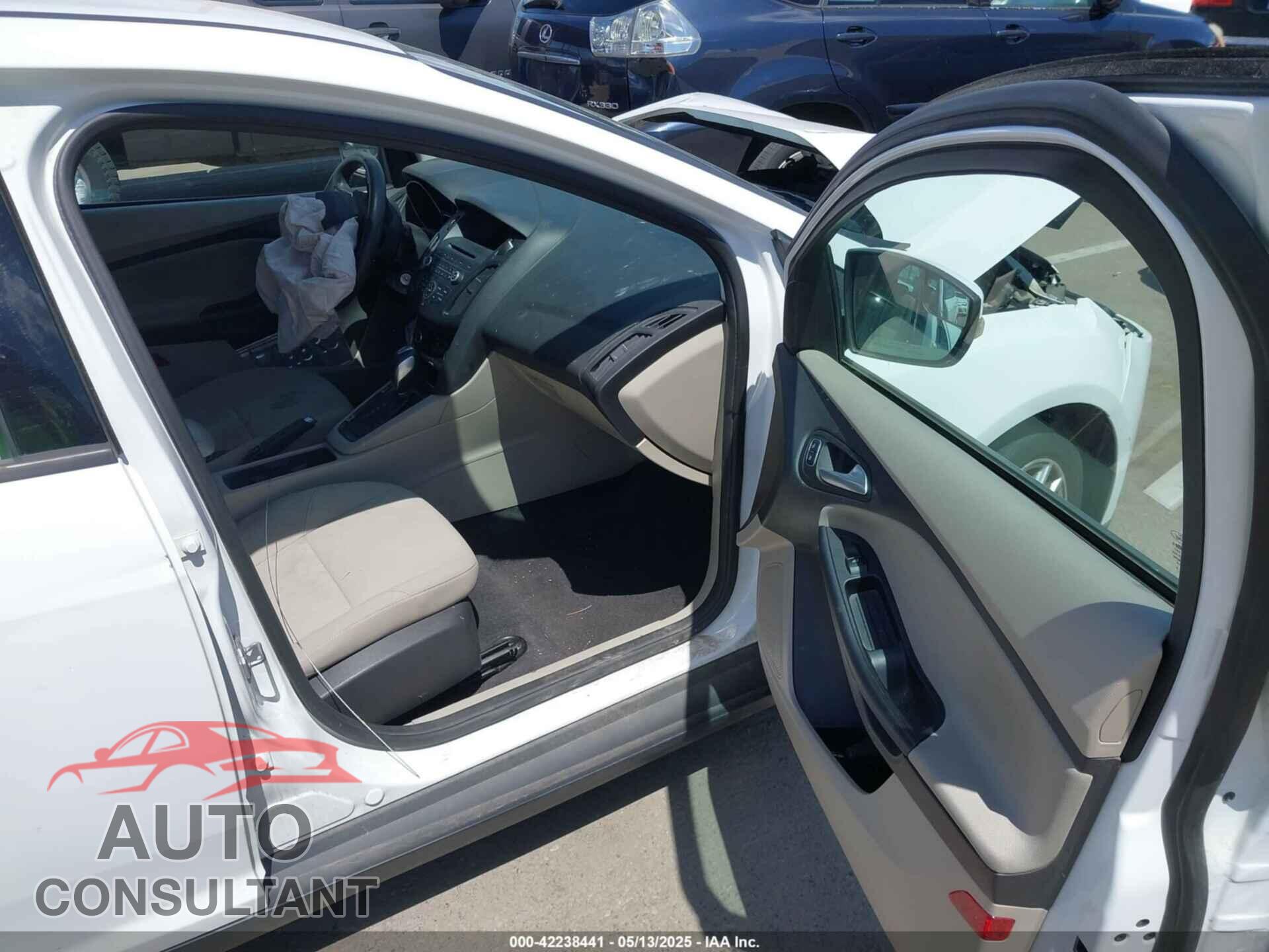 FORD FOCUS 2015 - 1FADP3K21FL319997