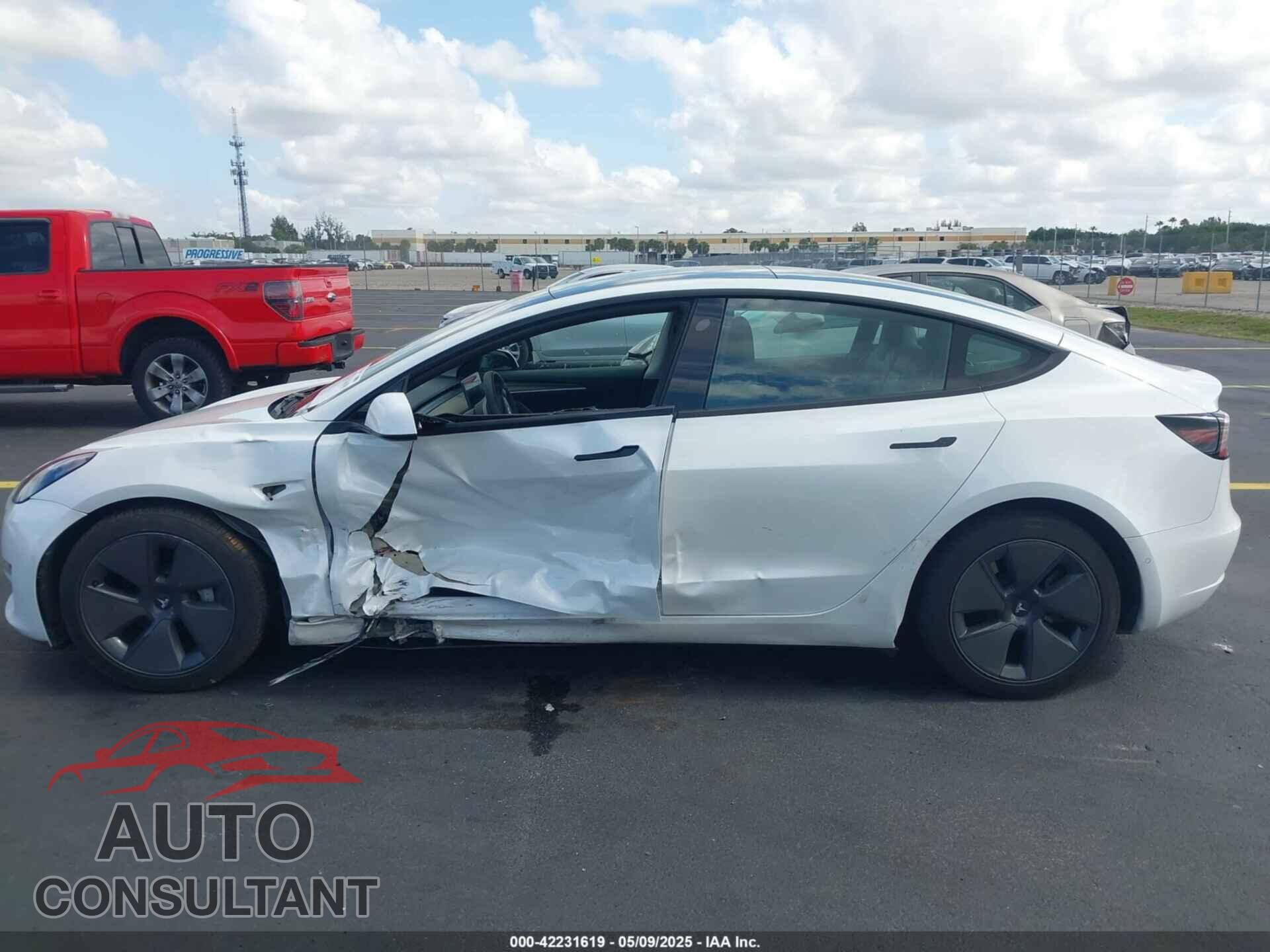 TESLA MODEL 3 2022 - 5YJ3E1EA2NF332648