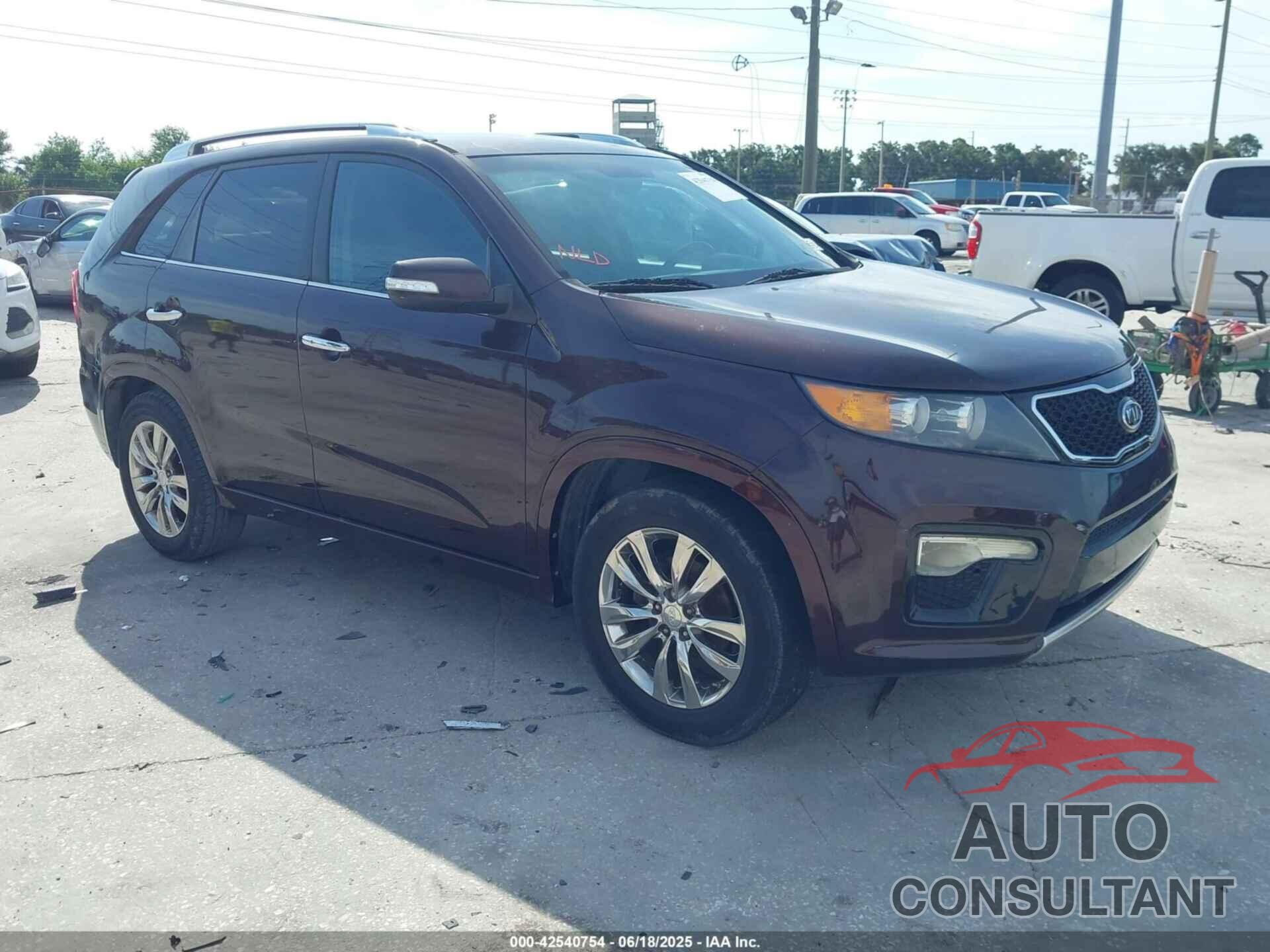 KIA SORENTO 2011 - 5XYKW4A29BG128099