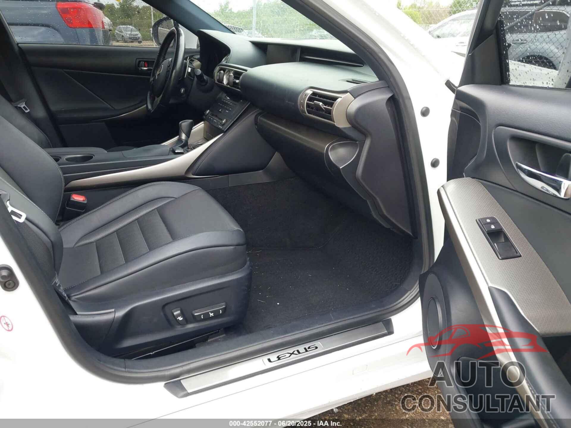 LEXUS IS 300 2016 - JTHCM1D26G5002396