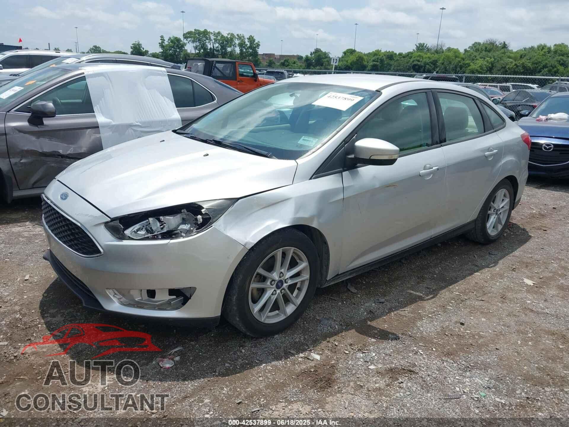 FORD FOCUS 2015 - 1FADP3F26FL227732