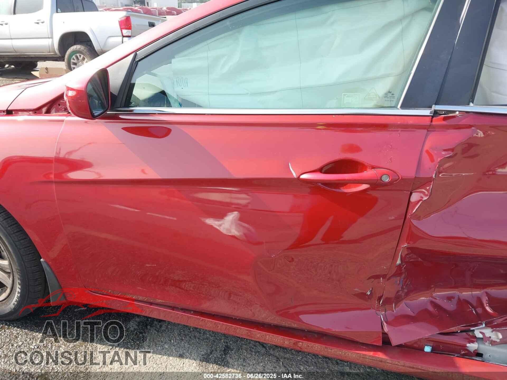 HYUNDAI SONATA 2012 - 5NPEB4AC0CH410823