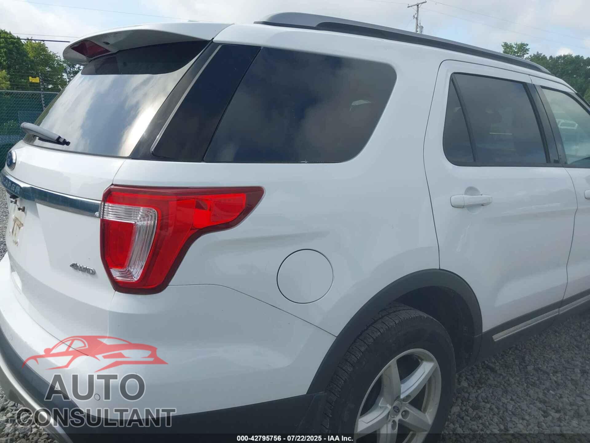 FORD EXPLORER 2017 - 1FM5K8D82HGC98967
