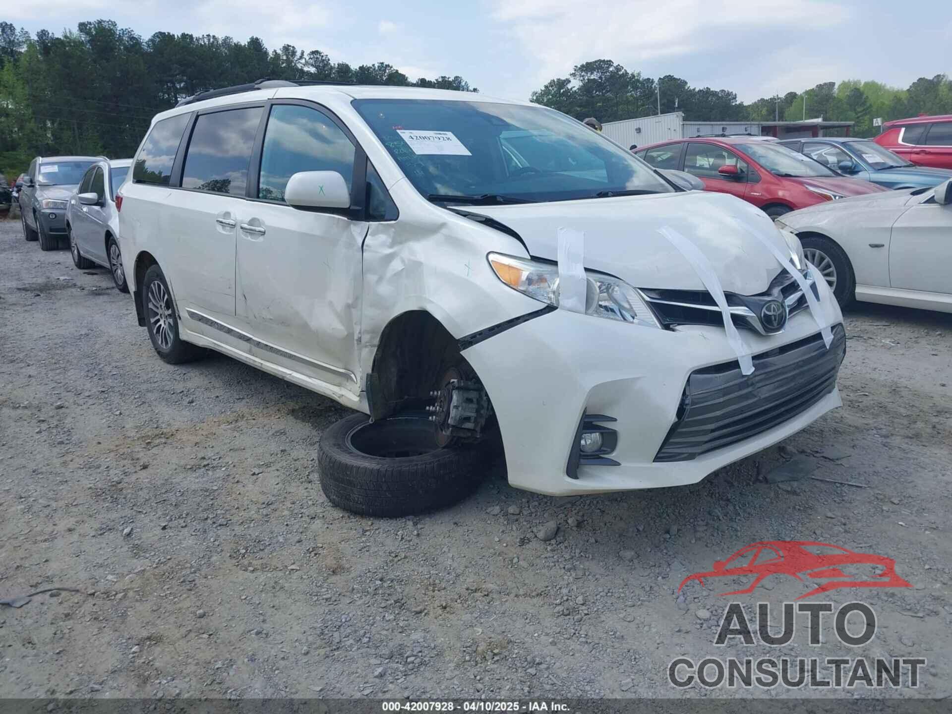 TOYOTA SIENNA 2019 - 5TDYZ3DC3KS970200