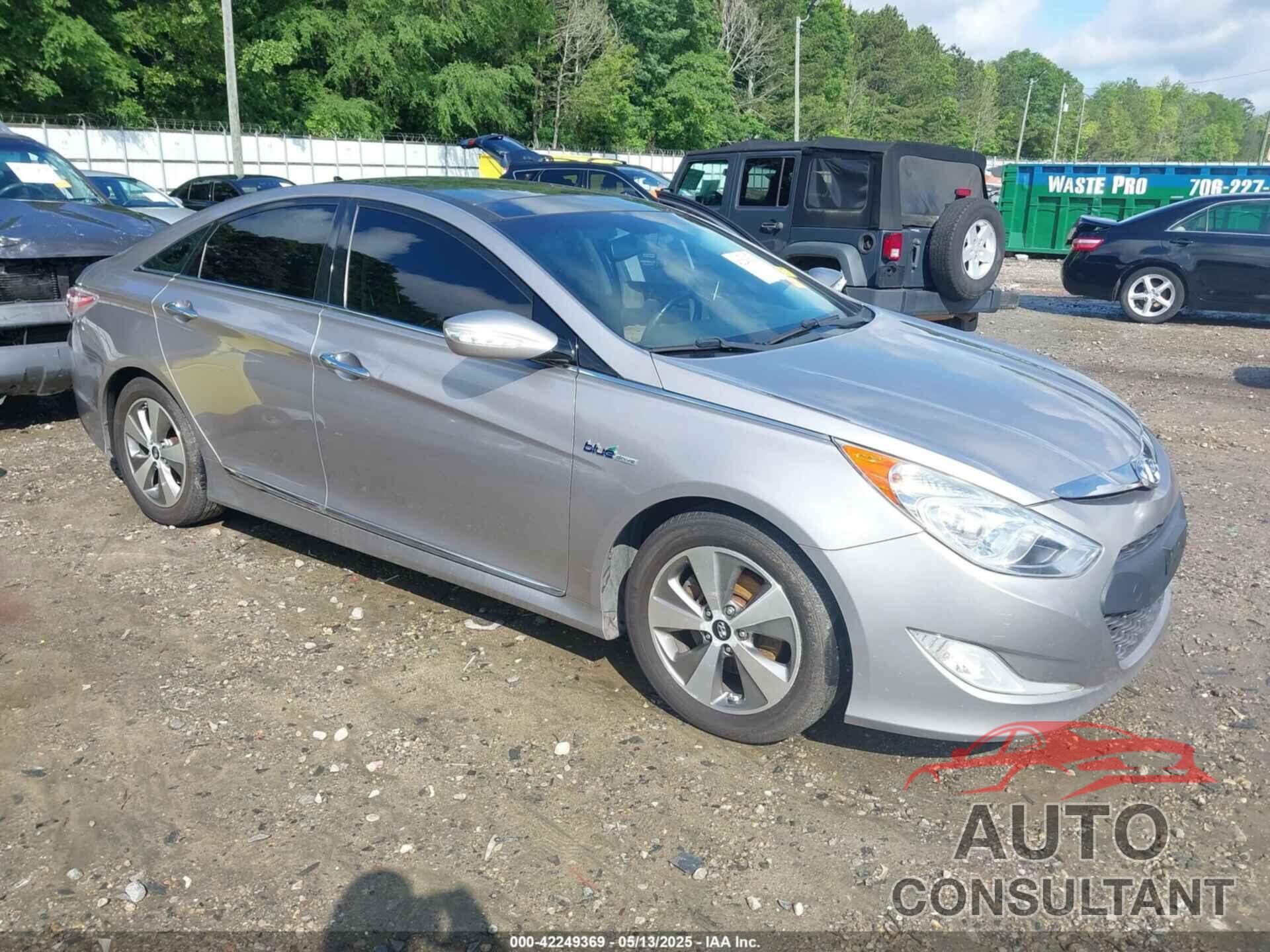 HYUNDAI SONATA 2011 - KMHEC4A4XBA016883