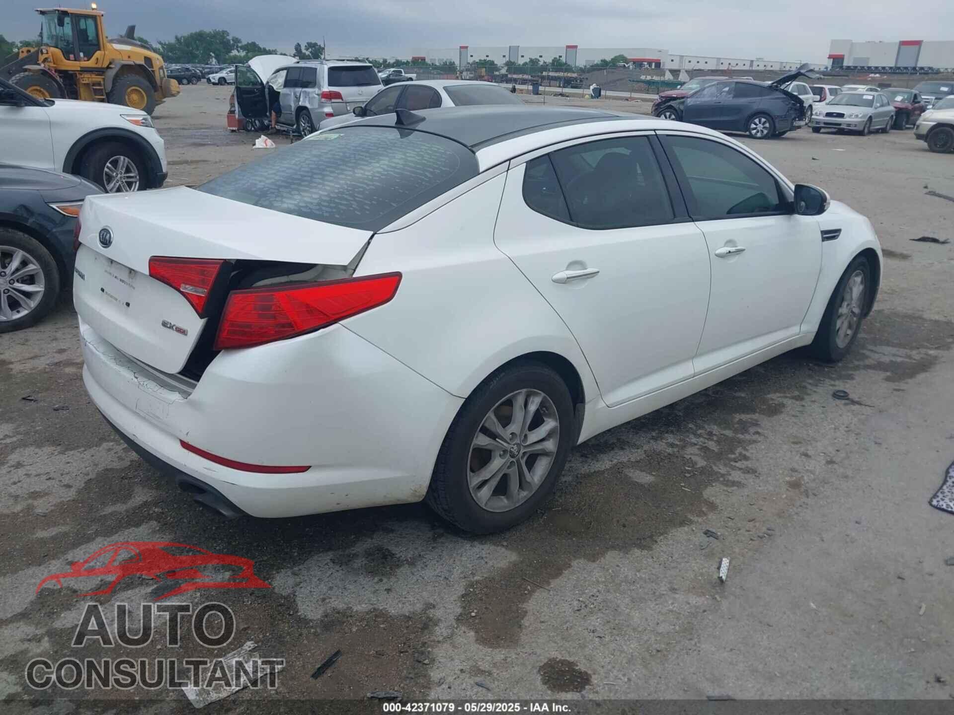KIA OPTIMA 2011 - KNAGN4A72B5179227