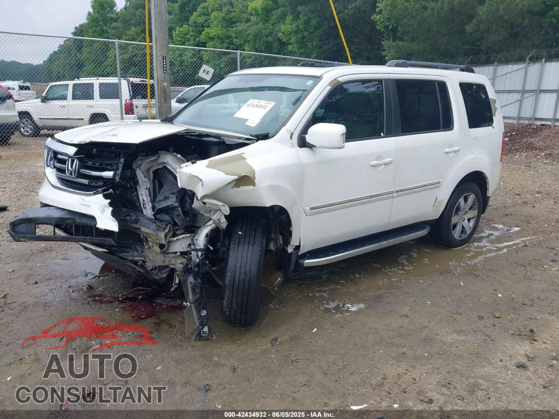HONDA PILOT 2015 - 5FNYF4H91FB053621