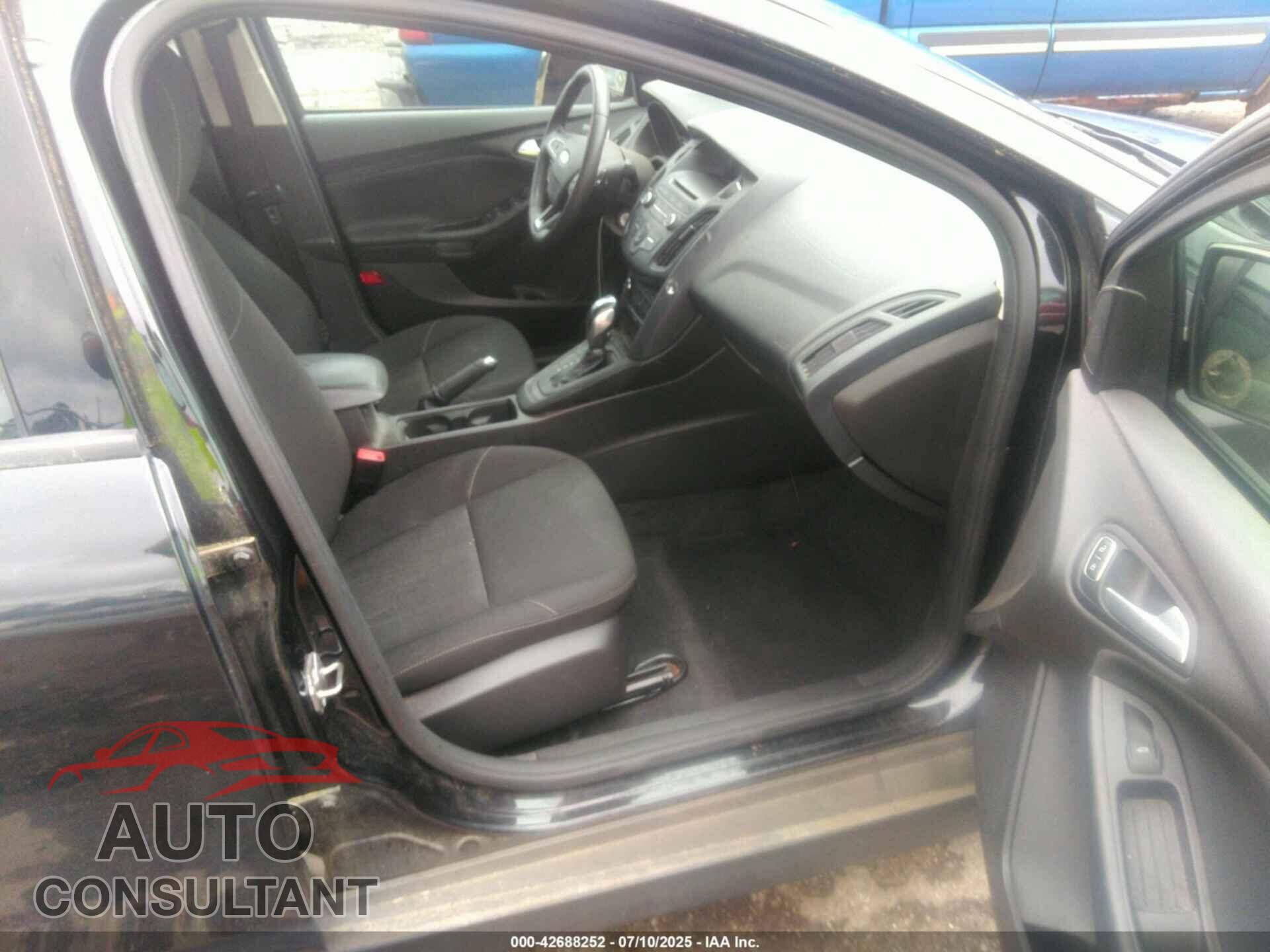 FORD FOCUS 2015 - 1FADP3F27FL304883