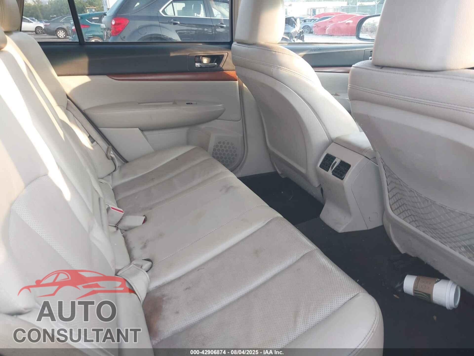 SUBARU OUTBACK 2013 - 4S4BRBLC4D3215543
