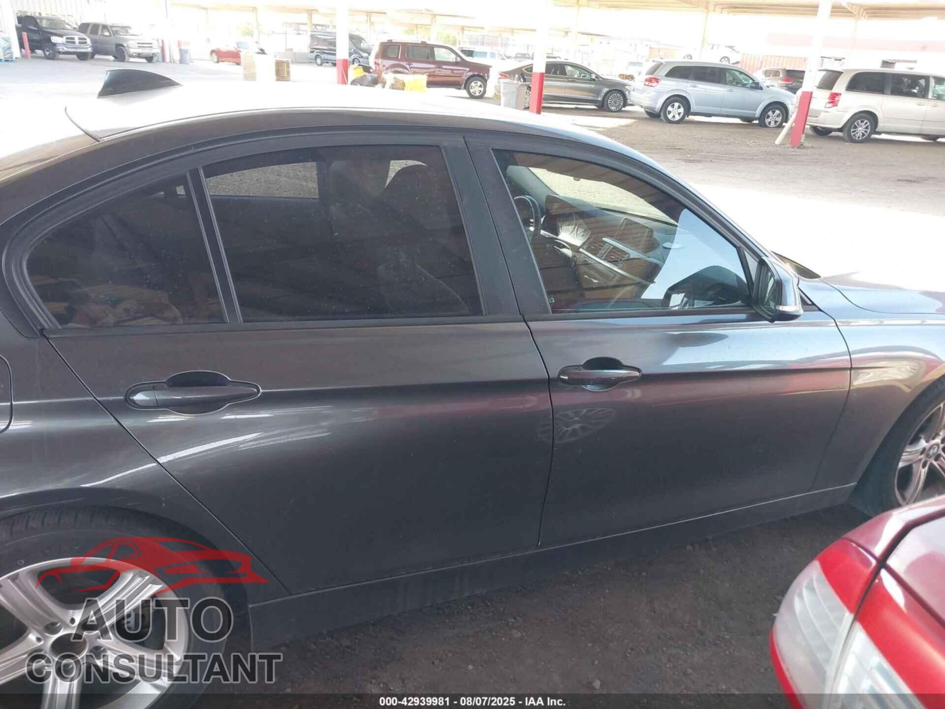 BMW 320I 2014 - WBA3B1C54EK132059