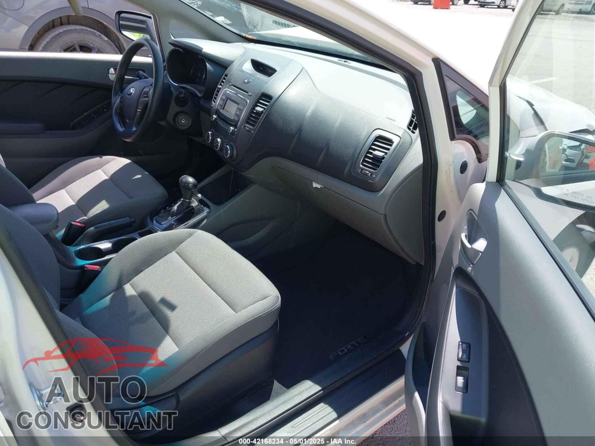 KIA FORTE 2017 - 3KPFK4A78HE101037
