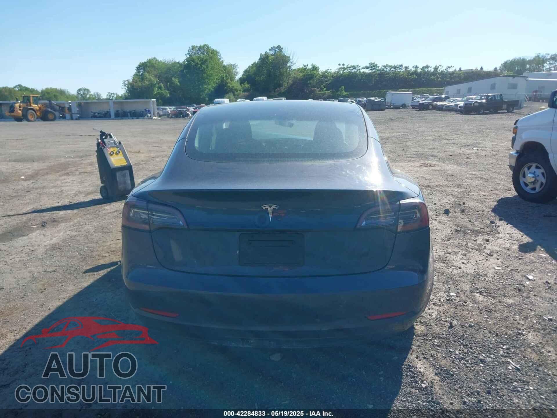 TESLA MODEL 3 2023 - 5YJ3E1EA2PF492659