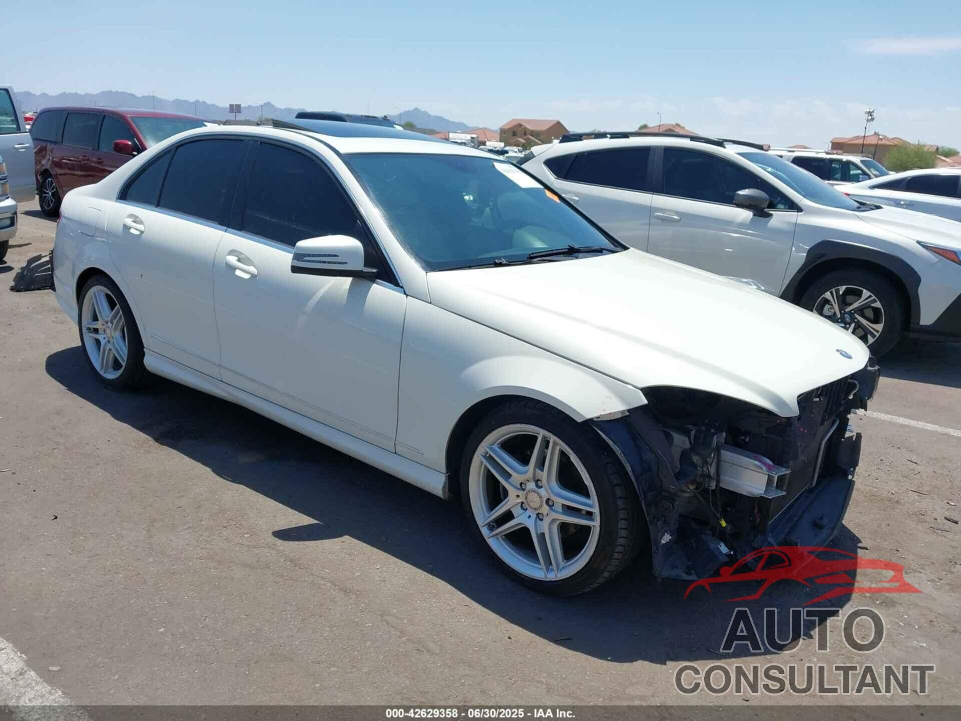 MERCEDES-BENZ C 300 2011 - WDDGF5EB3BR168224