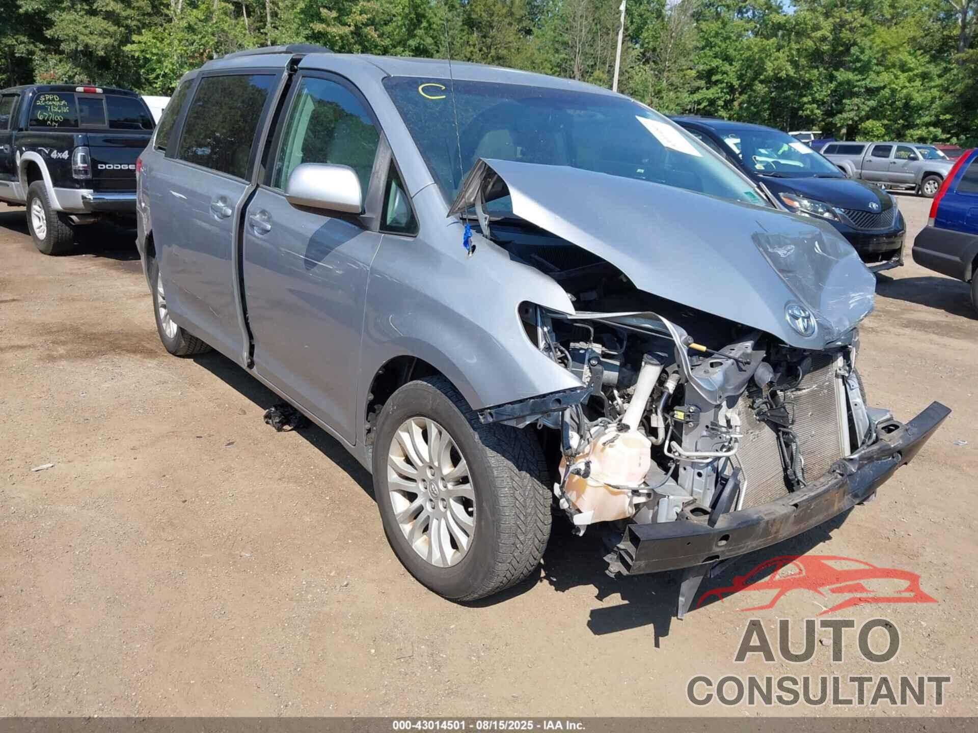 TOYOTA SIENNA 2013 - 5TDYK3DC2DS343012