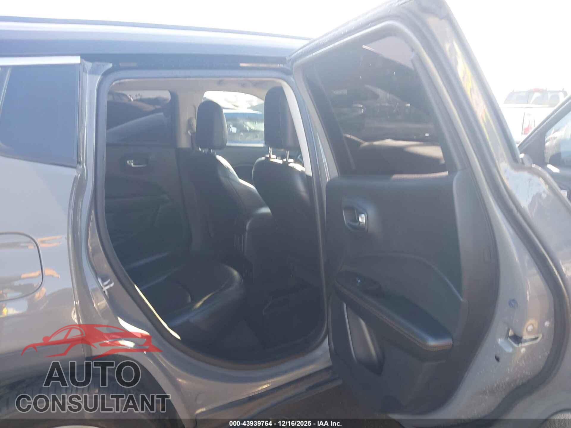 JEEP COMPASS 2020 - 3C4NJCCB4LT155613