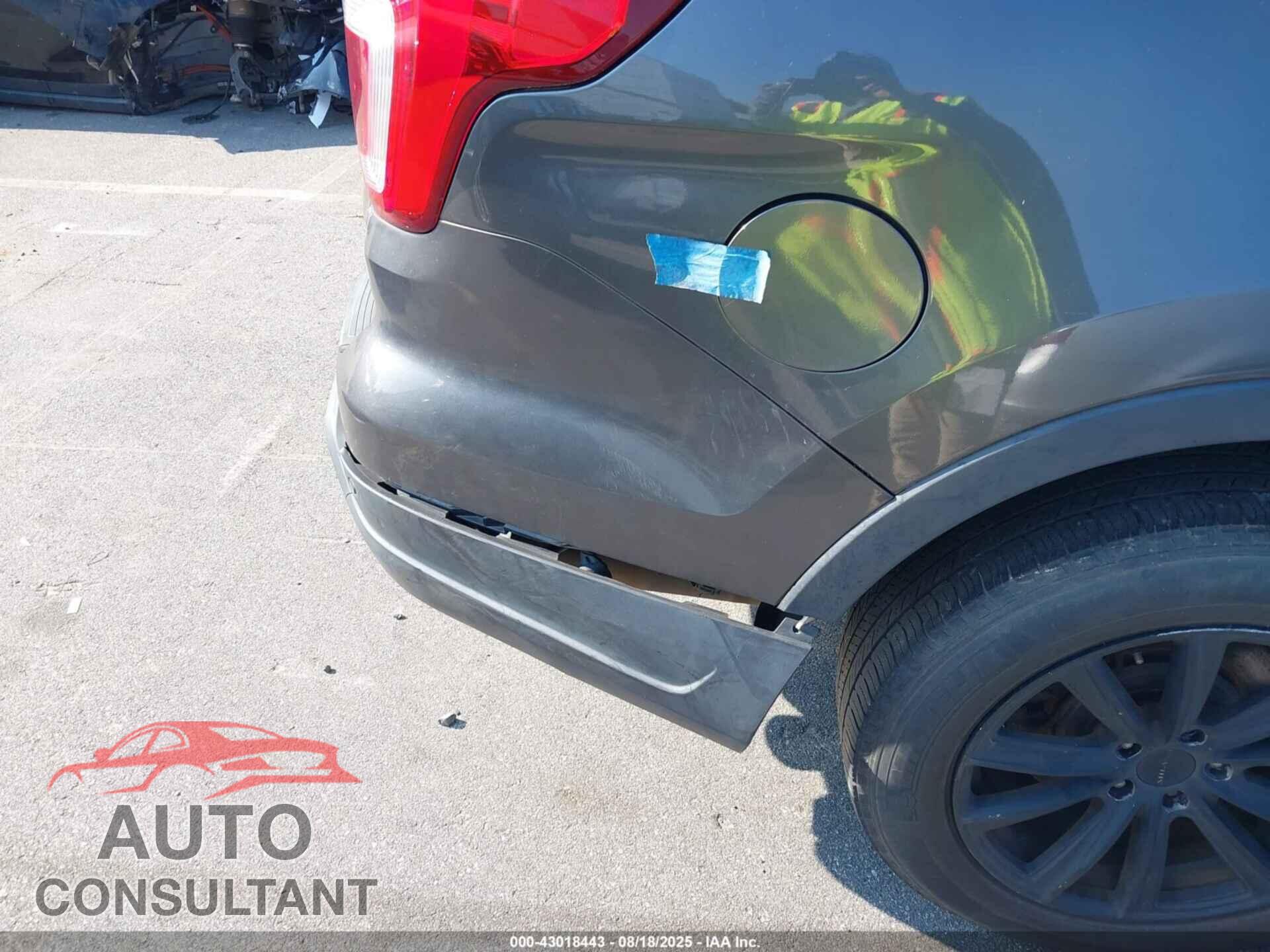 FORD EXPLORER 2018 - 1FM5K7D8XJGA11584