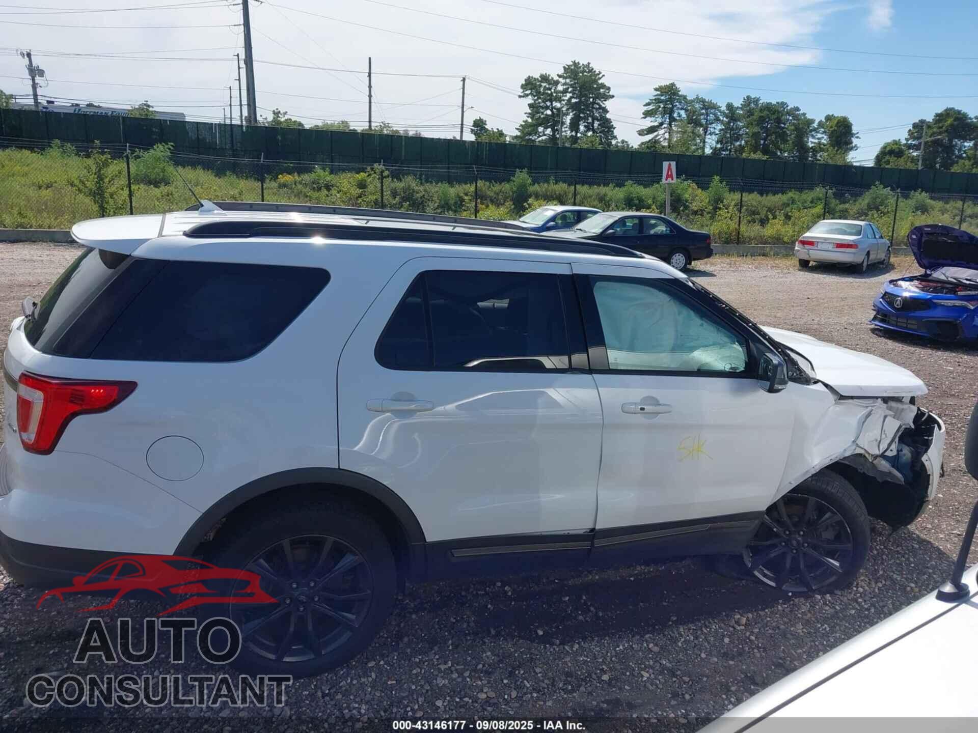 FORD EXPLORER 2018 - 1FM5K8D88JGA23111