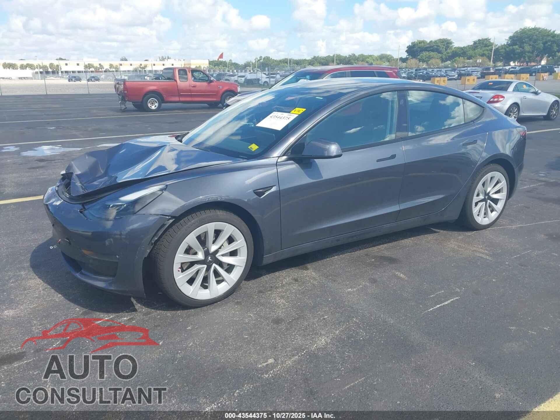 TESLA MODEL 3 2022 - 5YJ3E1EBXNF195032