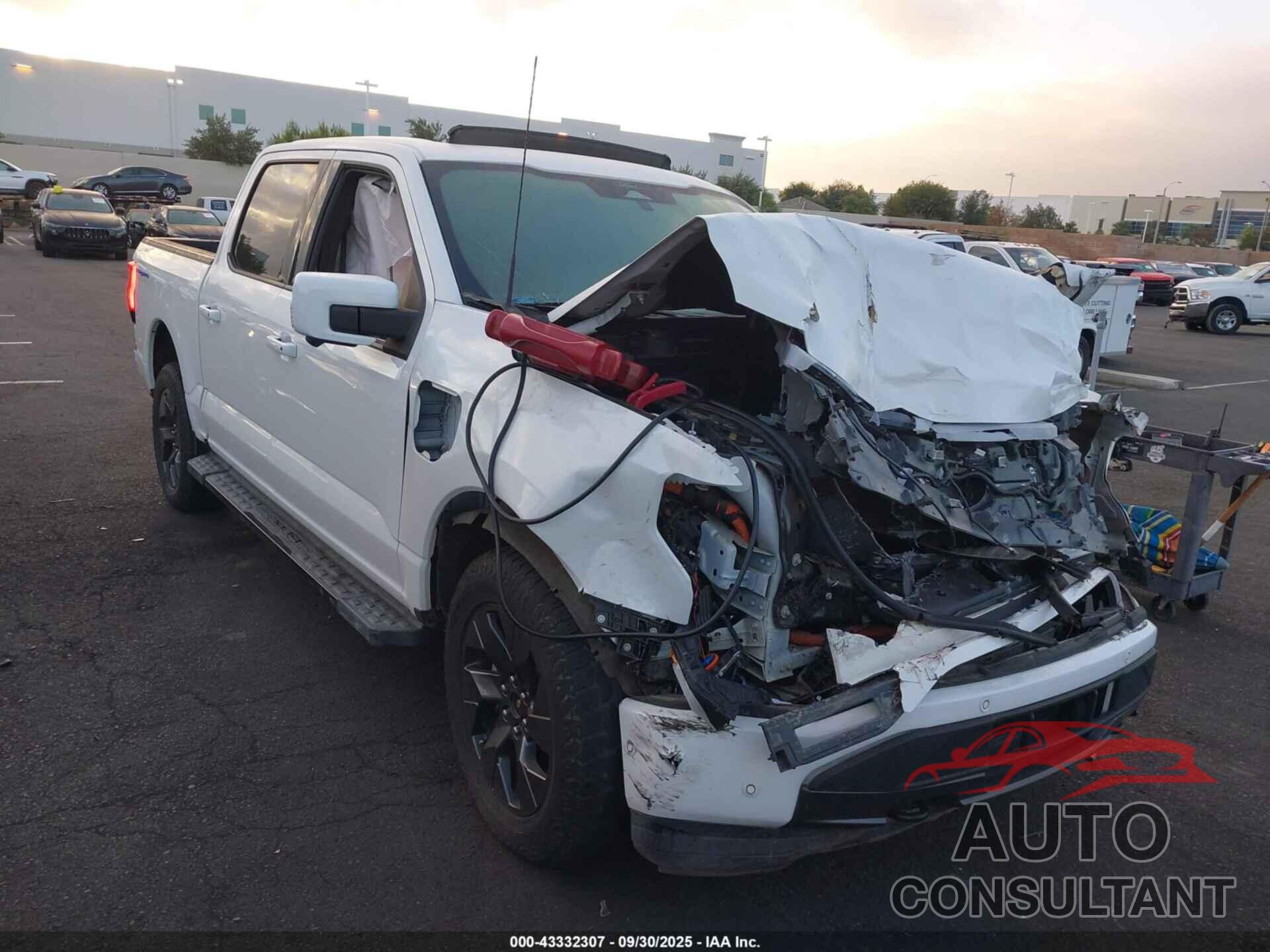 FORD F-150 LIGHTNING 2022 - 1FT6W1EV7NWG05527
