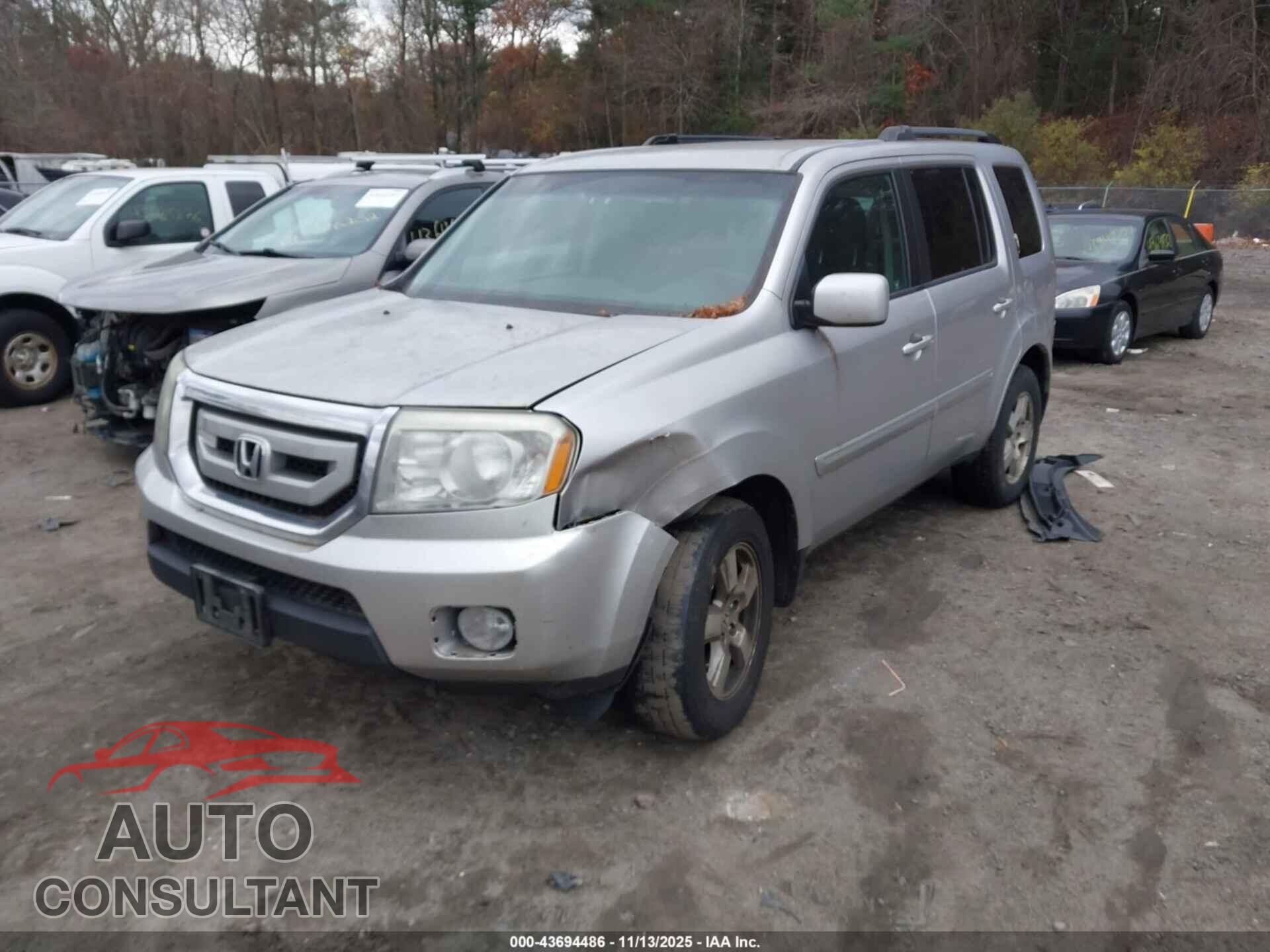 HONDA PILOT 2011 - 5FNYF4H49BB101140