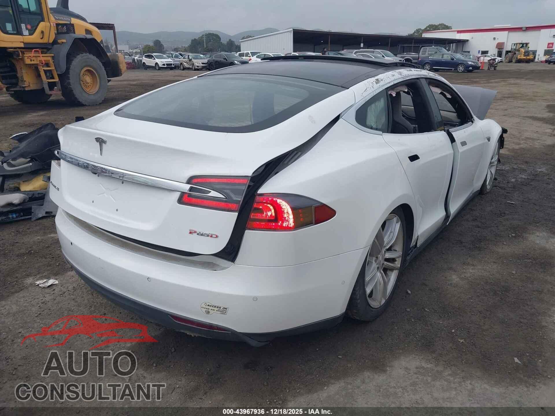TESLA MODEL S 2015 - 5YJSA1E40FF110998