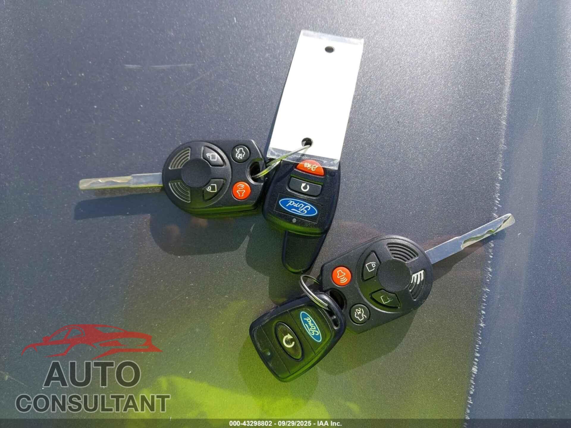 FORD ESCAPE 2014 - 1FMCU0GX8EUD80480