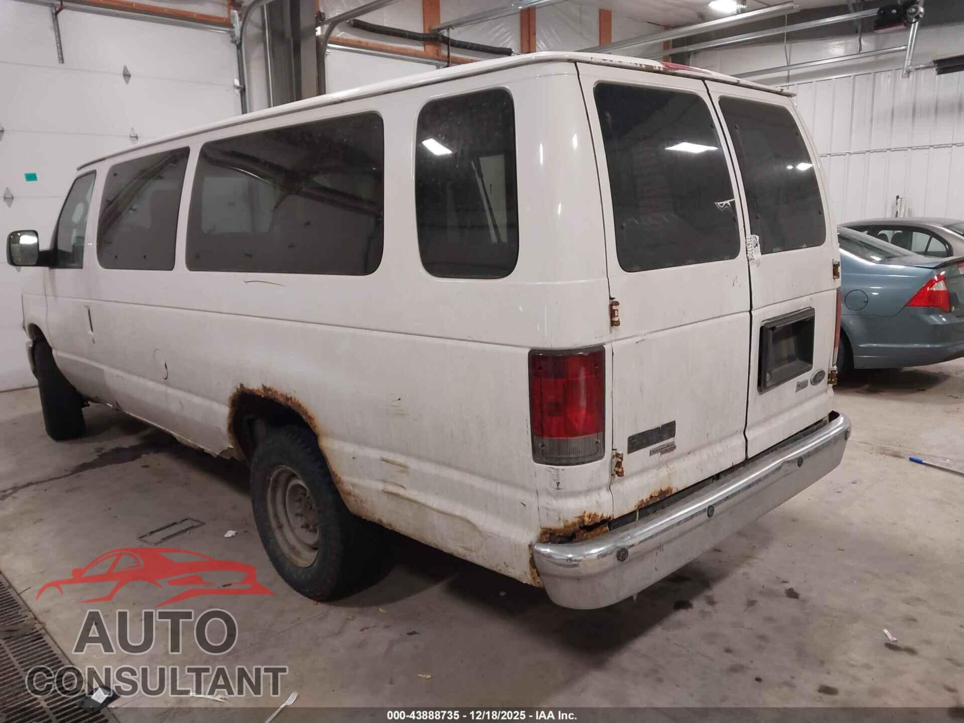 FORD E-350 SUPER DUTY 2010 - 1FBSS3BL5ADA64903