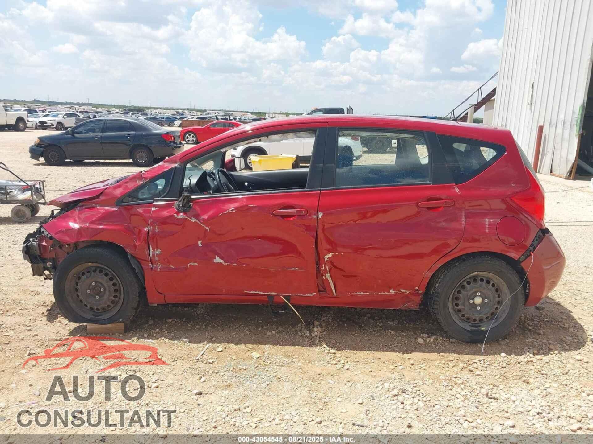 NISSAN VERSA NOTE 2015 - 3N1CE2CP8FL407002