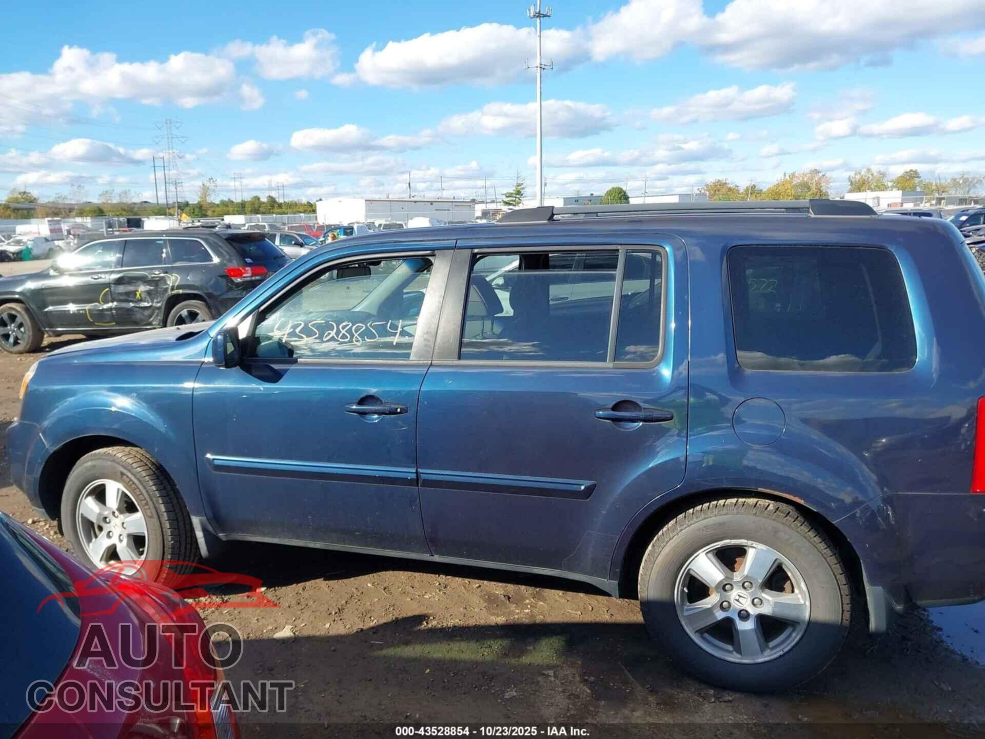 HONDA PILOT 2010 - 5FNYF4H68AB021134
